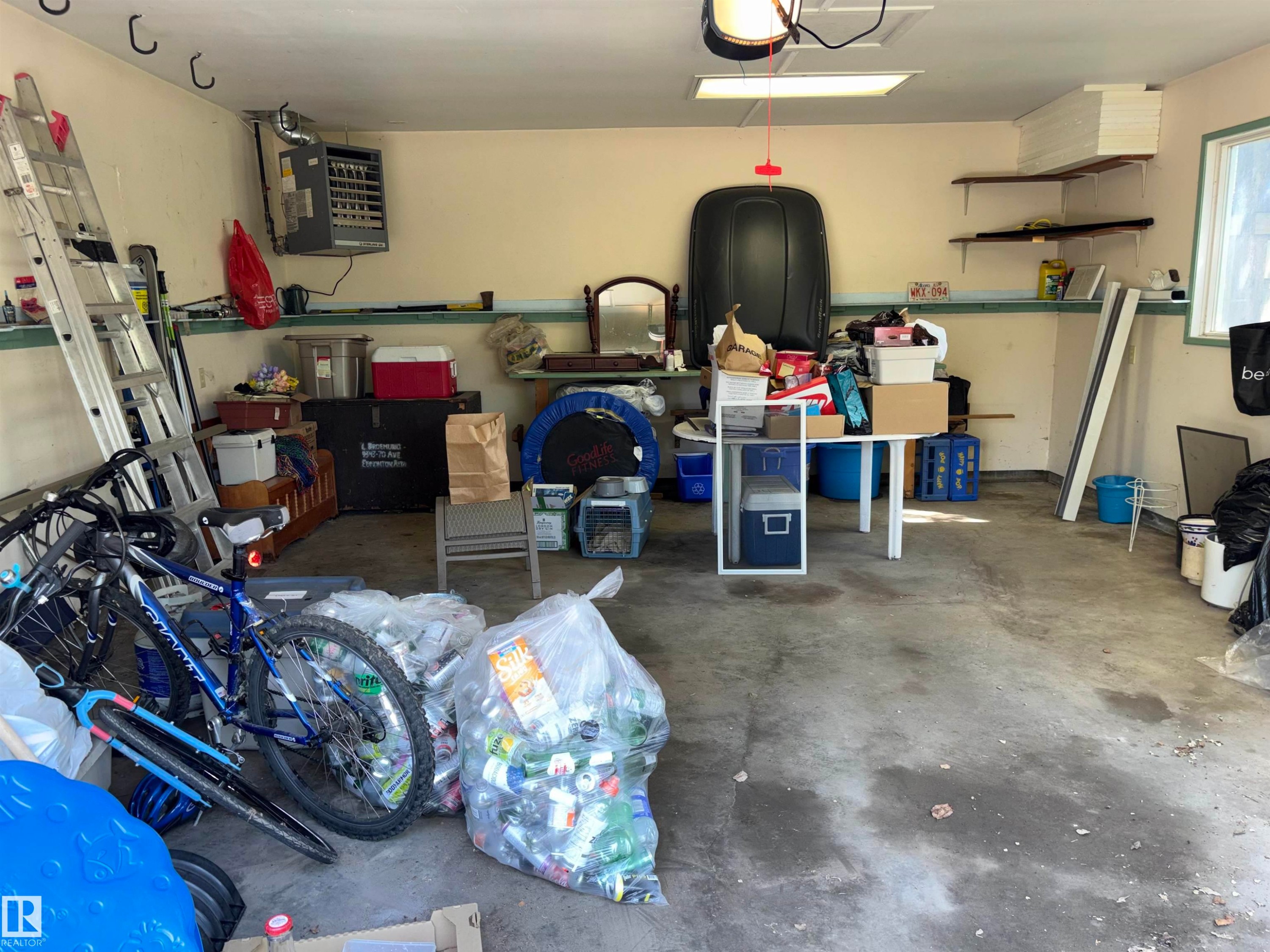 Image quality insufficient for description - 8812 146 Street, Edmonton, AB