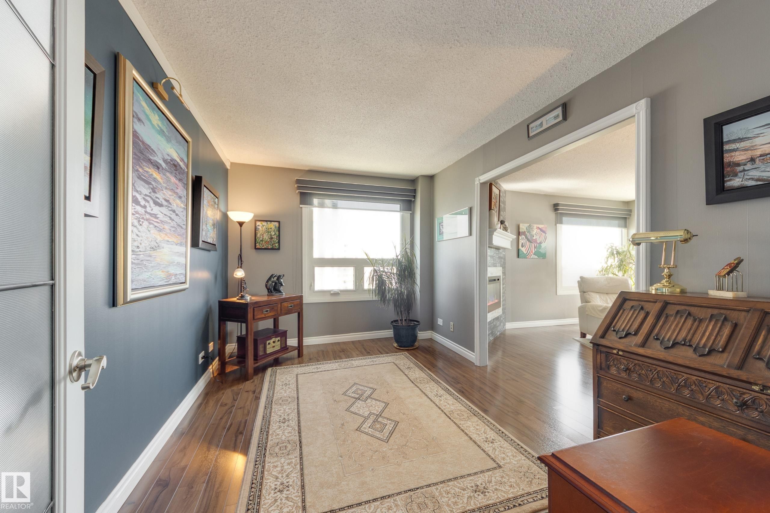 1406 12303 Jasper Avenue, Edmonton, AB - Indoor Photo Showing Other Room