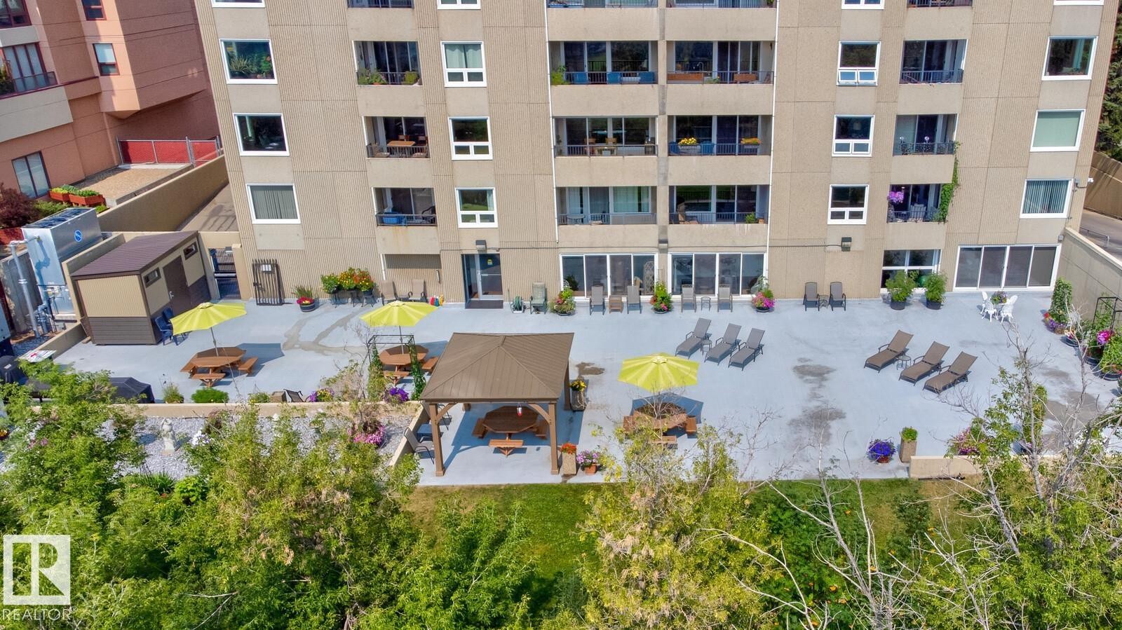 1406 12303 Jasper Avenue, Edmonton, AB - Outdoor