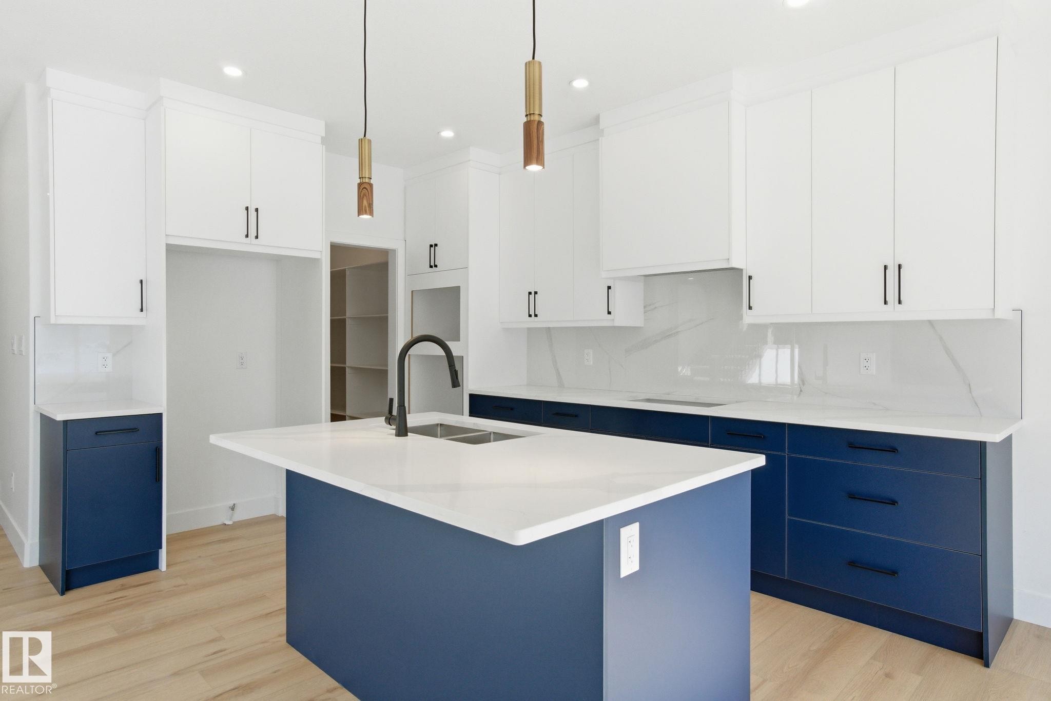 1407 Osprey Crest, Edmonton, AB - Indoor Photo Showing Kitchen With Double Sink With Upgraded Kitchen