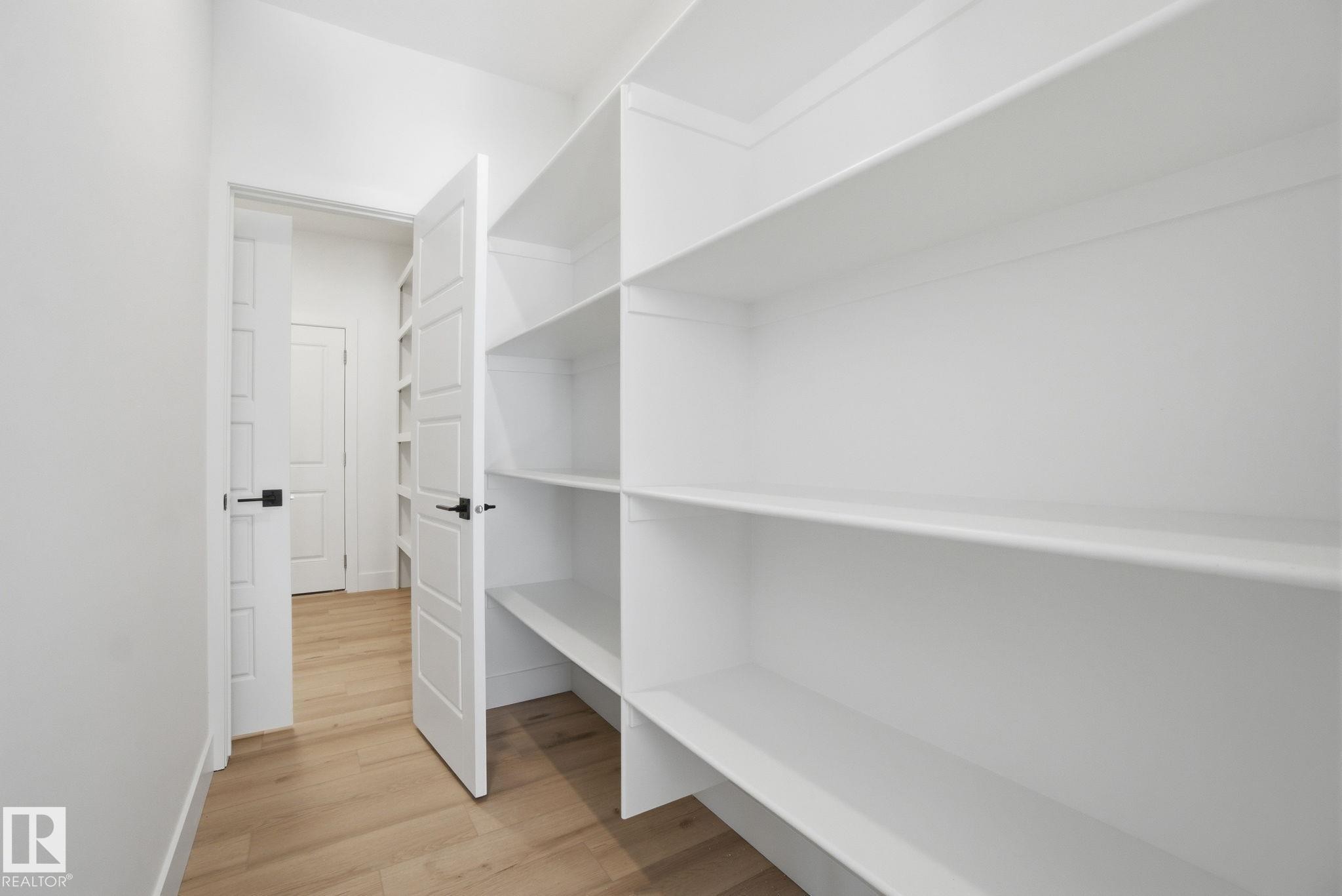 1407 Osprey Crest, Edmonton, AB - Indoor With Storage