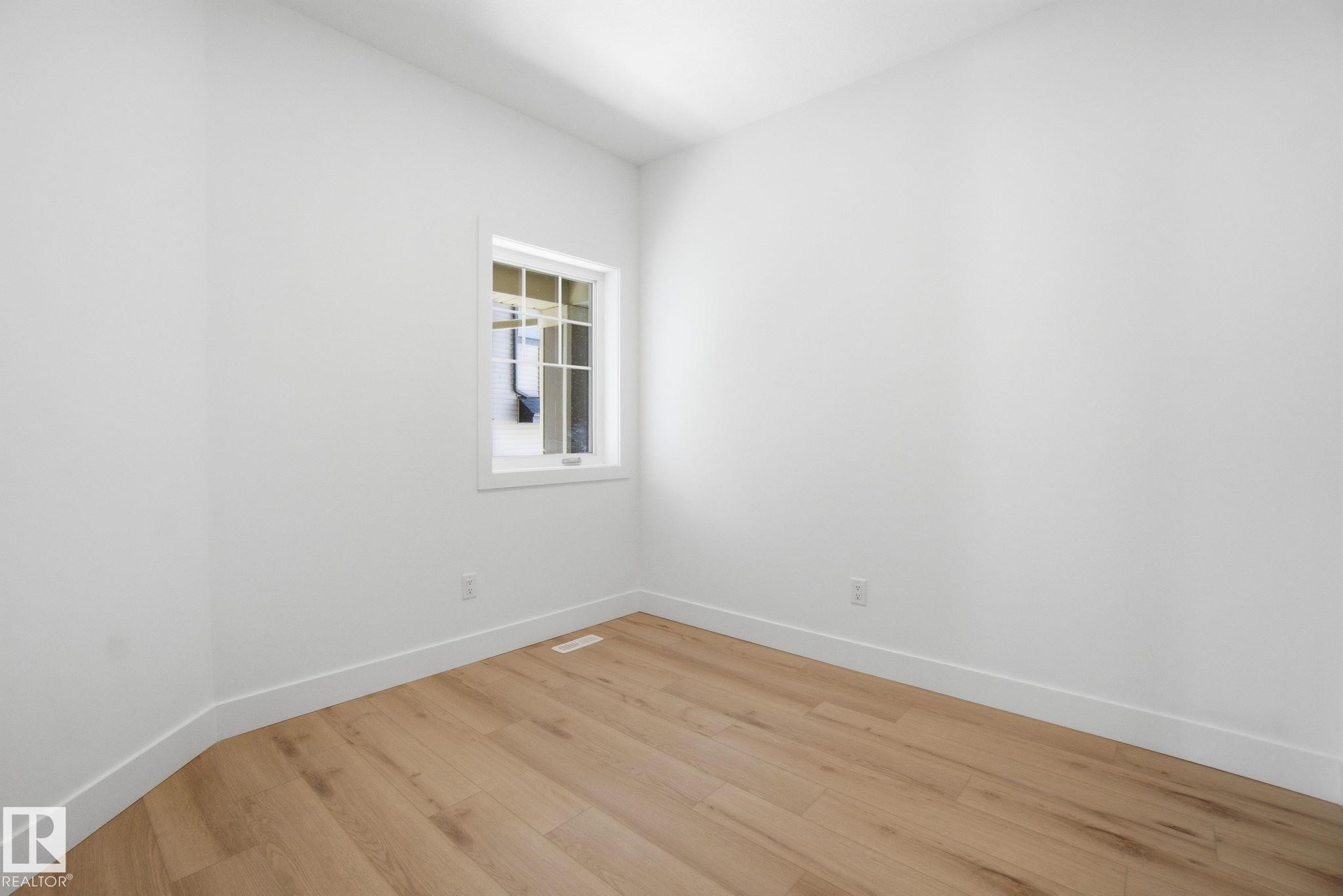 1407 Osprey Crest, Edmonton, AB - Indoor Photo Showing Other Room