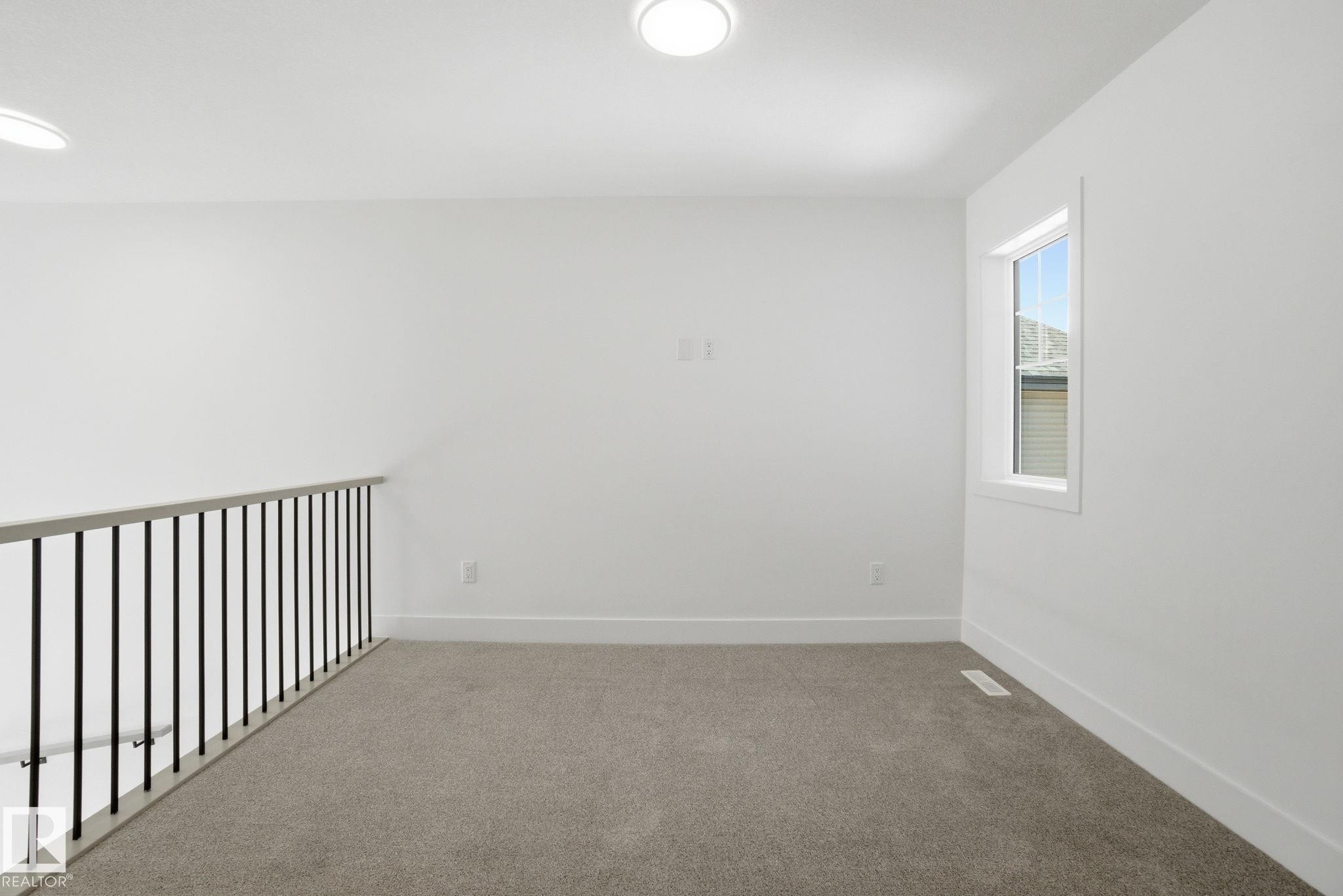 1407 Osprey Crest, Edmonton, AB - Indoor Photo Showing Other Room