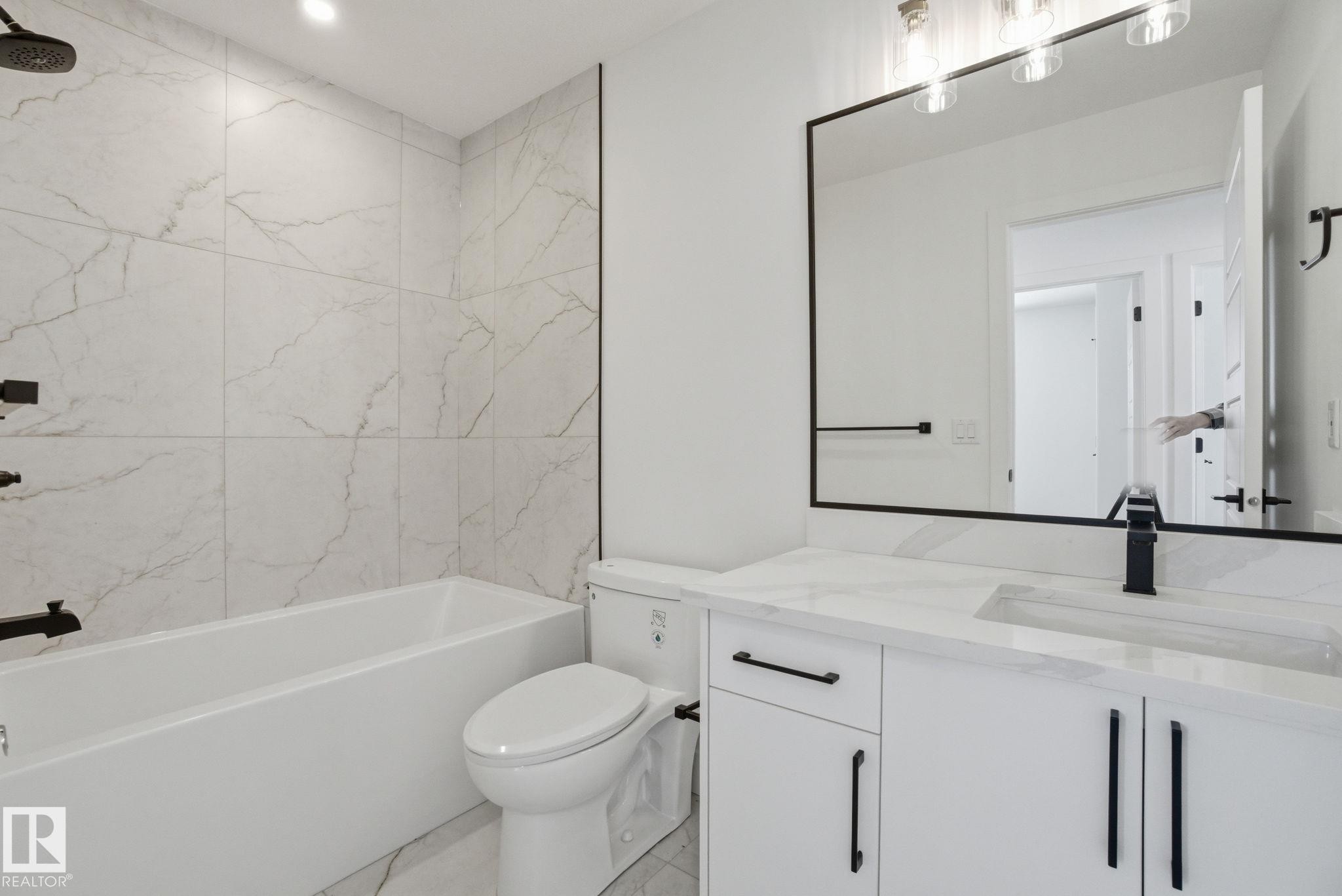 1407 Osprey Crest, Edmonton, AB - Indoor Photo Showing Bathroom