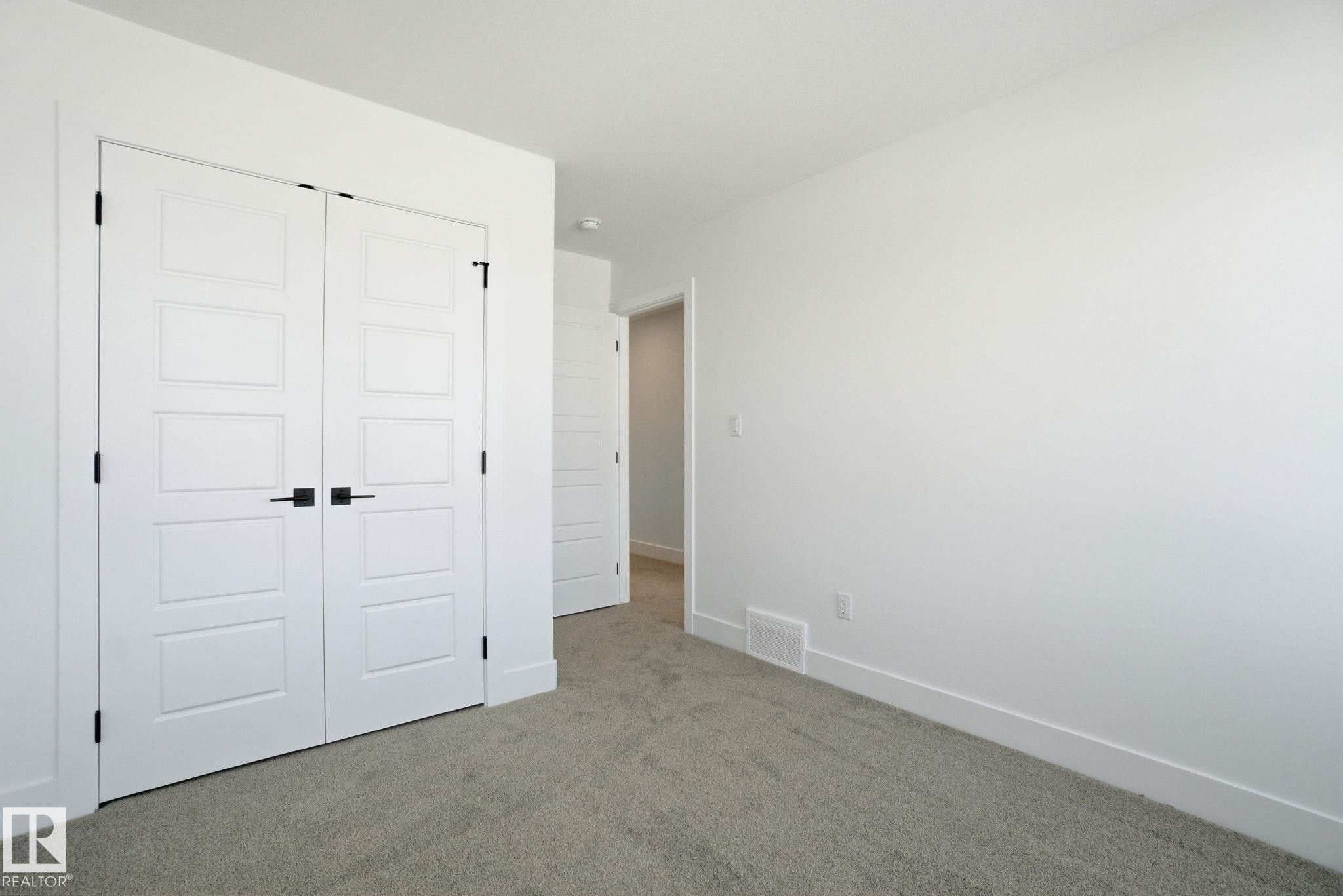 1407 Osprey Crest, Edmonton, AB - Indoor Photo Showing Other Room