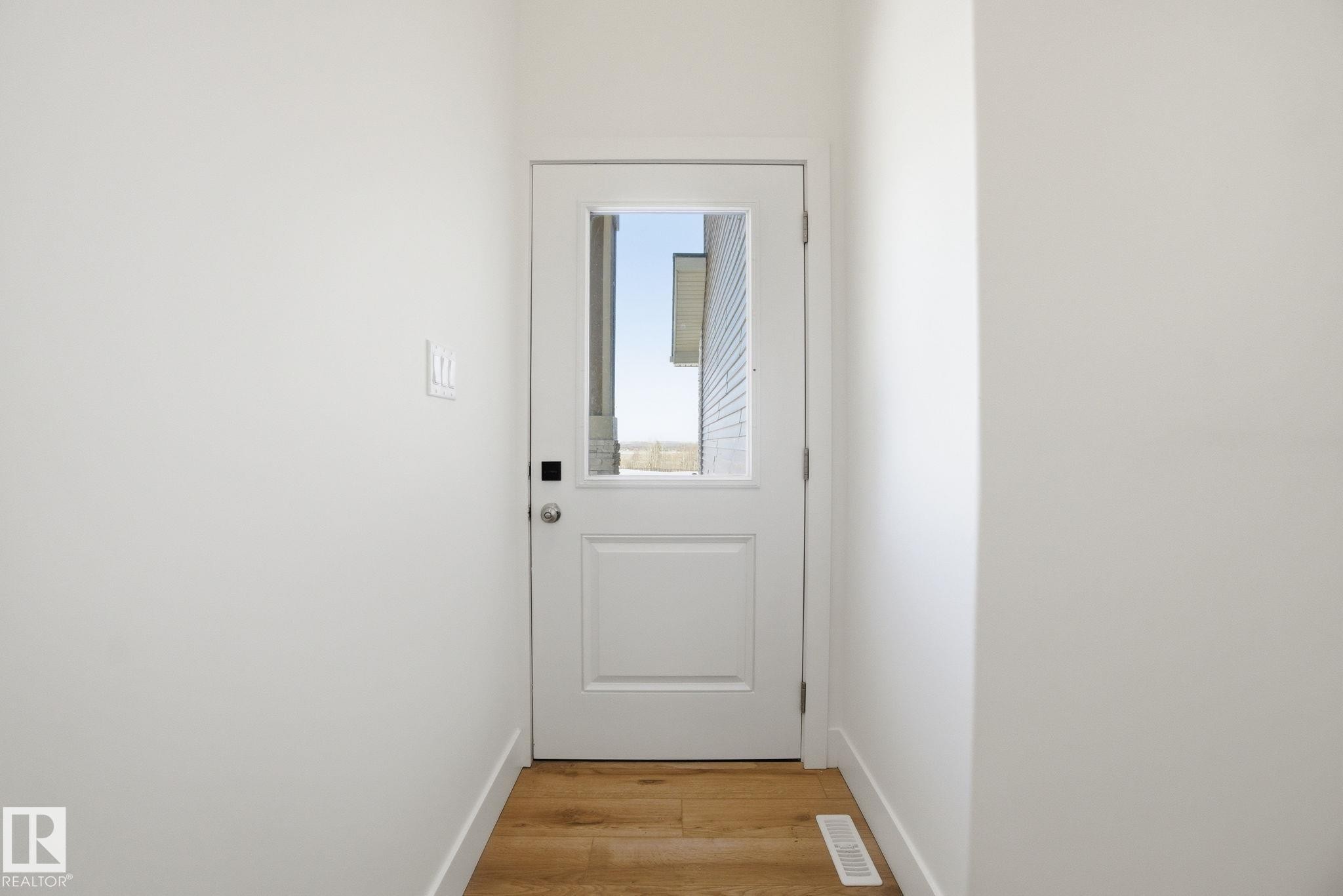 1407 Osprey Crest, Edmonton, AB - Indoor Photo Showing Other Room