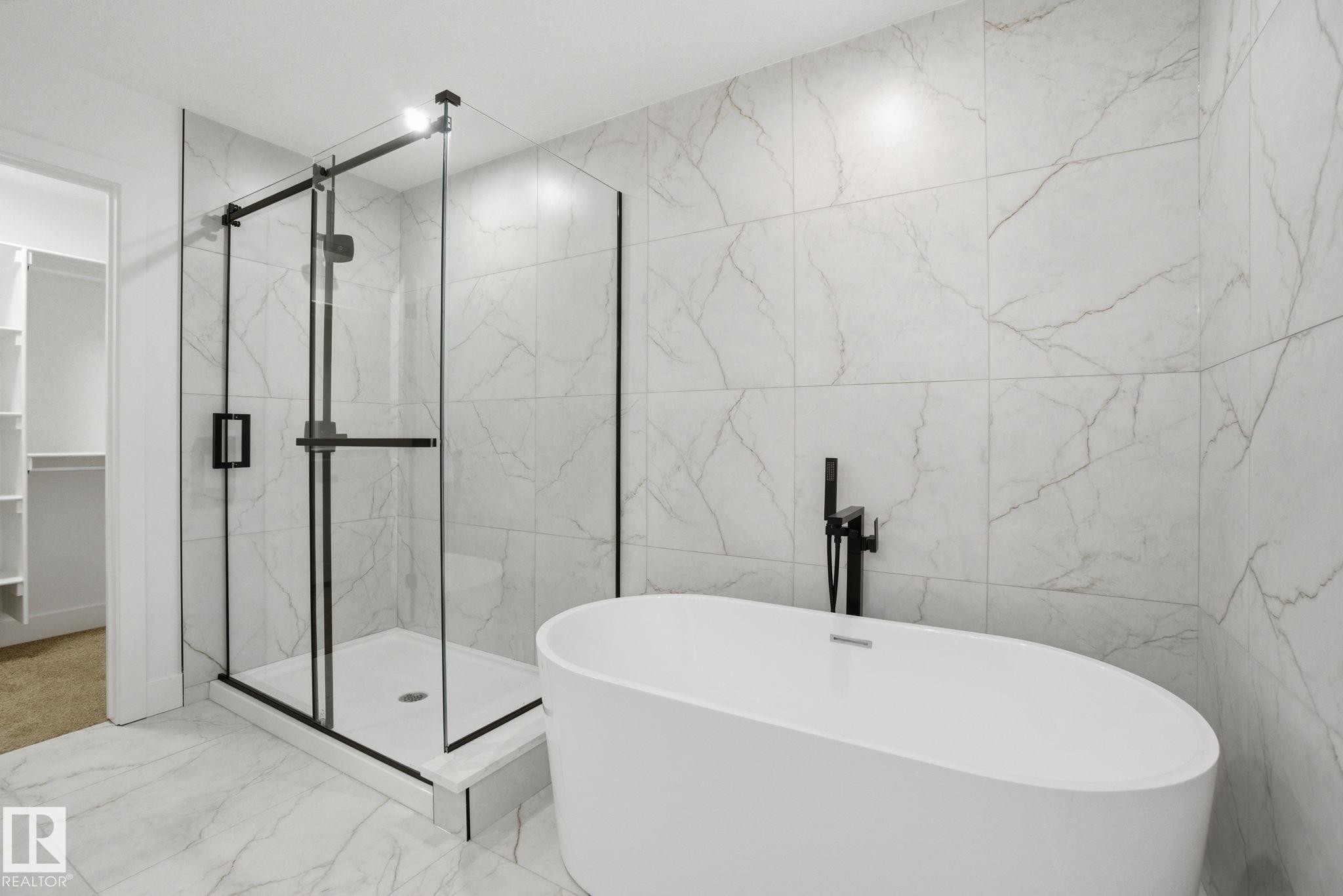 1407 Osprey Crest, Edmonton, AB - Indoor Photo Showing Bathroom