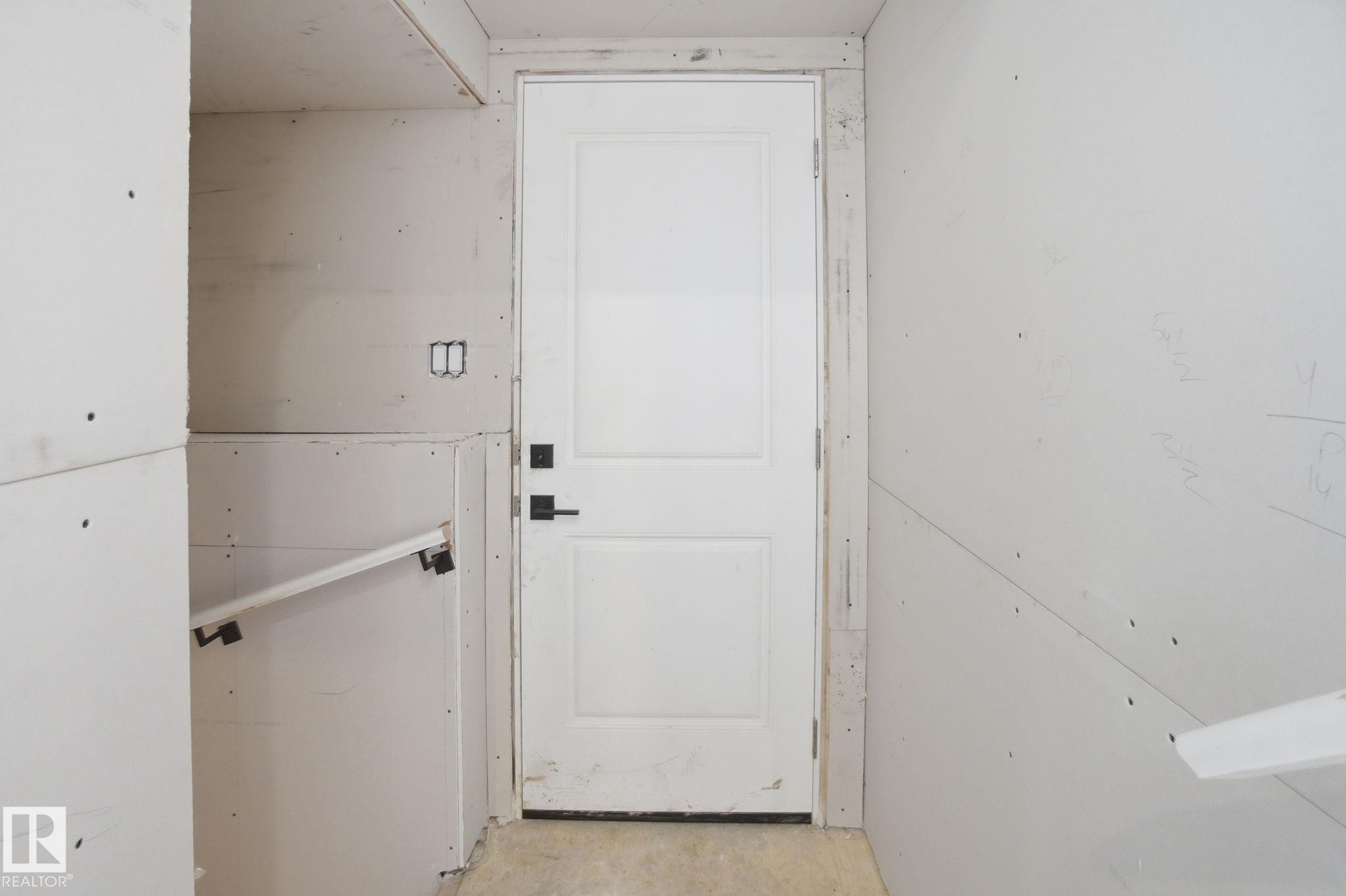 1407 Osprey Crest, Edmonton, AB - Indoor Photo Showing Other Room