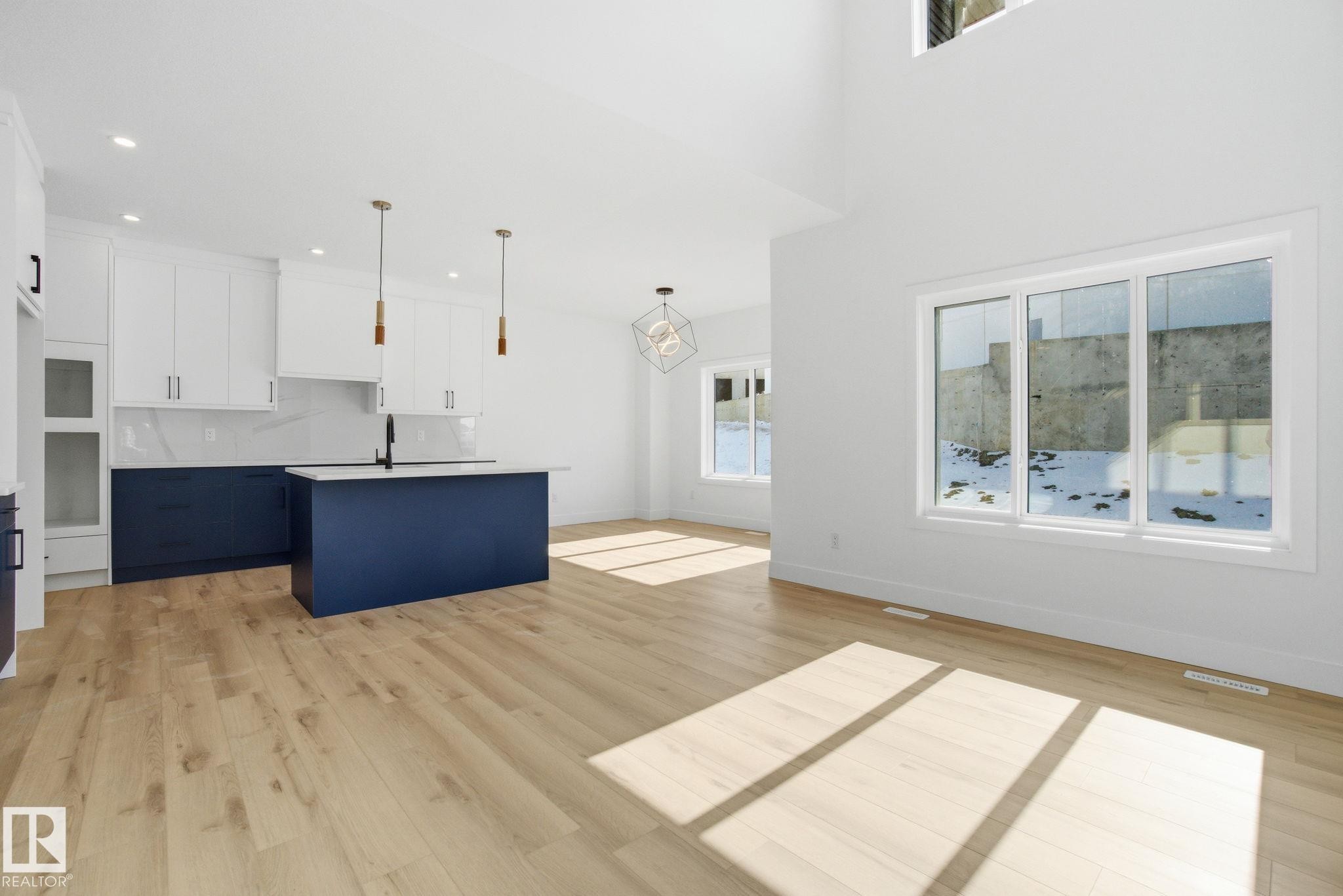 1407 Osprey Crest, Edmonton, AB - Indoor Photo Showing Kitchen With Upgraded Kitchen