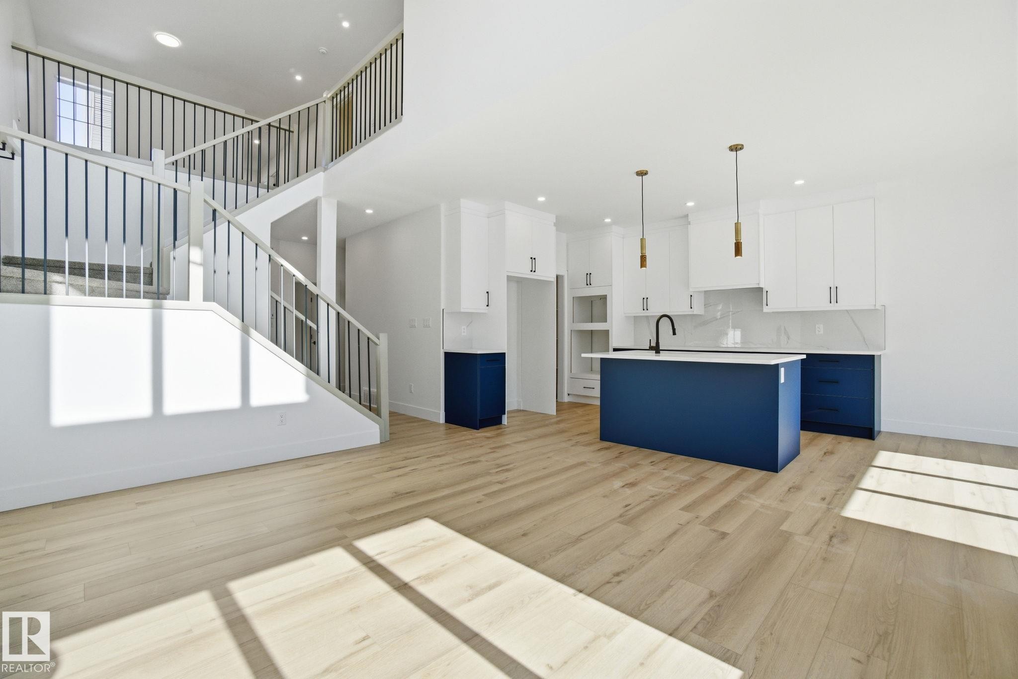 1407 Osprey Crest, Edmonton, AB - Indoor