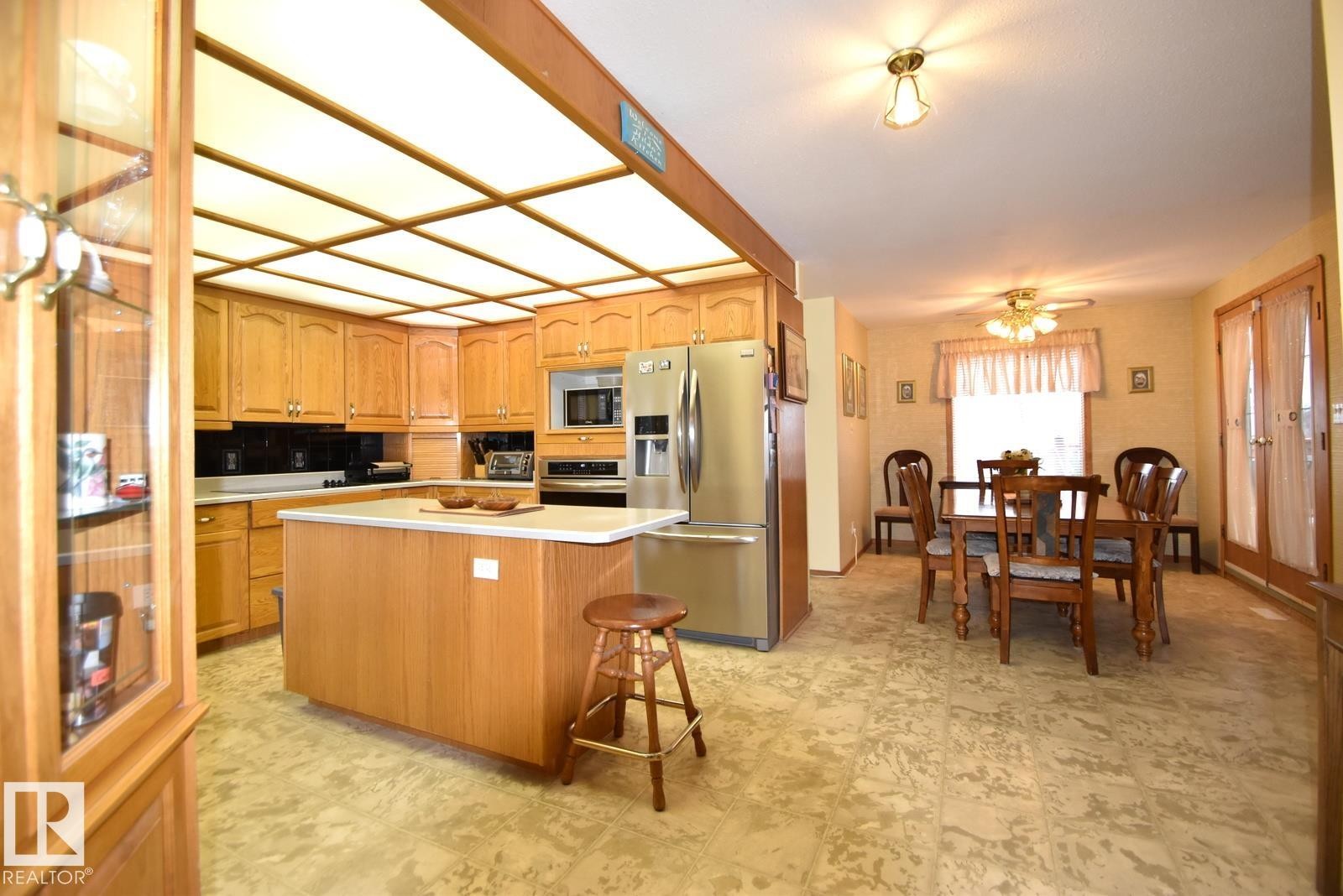 5204 1 Avenue E, Boyle, AB - Indoor