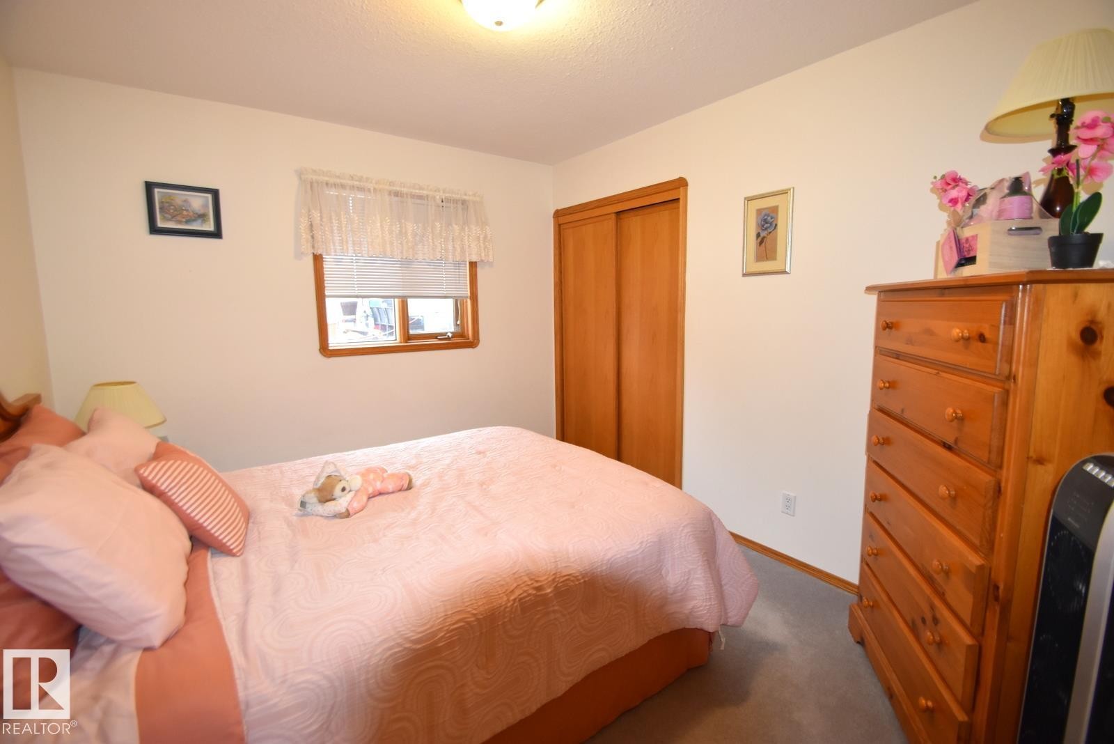 5204 1 Avenue E, Boyle, AB - Indoor Photo Showing Bedroom