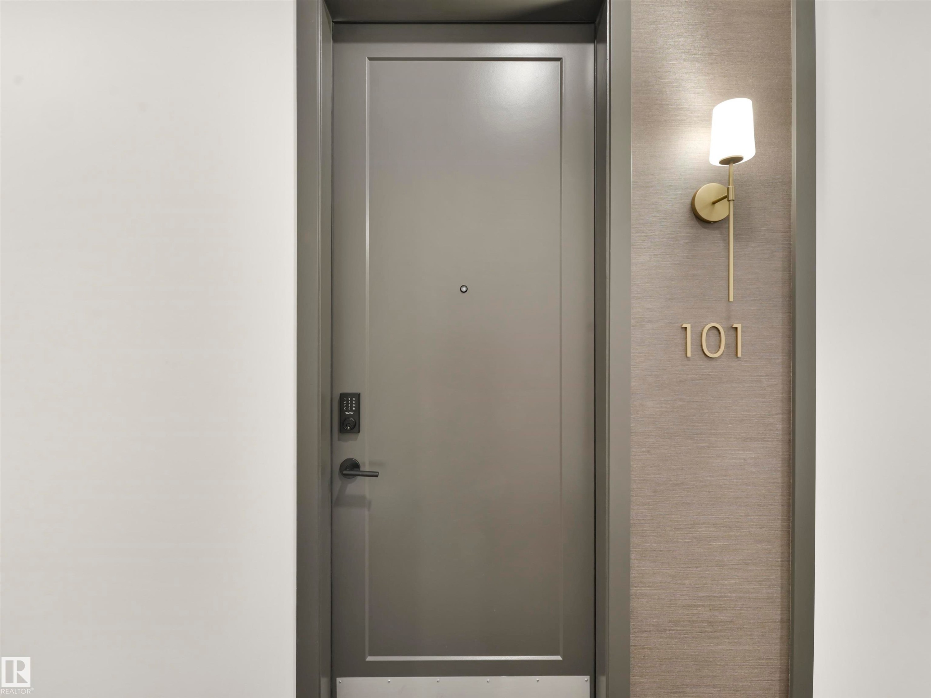 101 7471 May Common, Edmonton, AB - Indoor