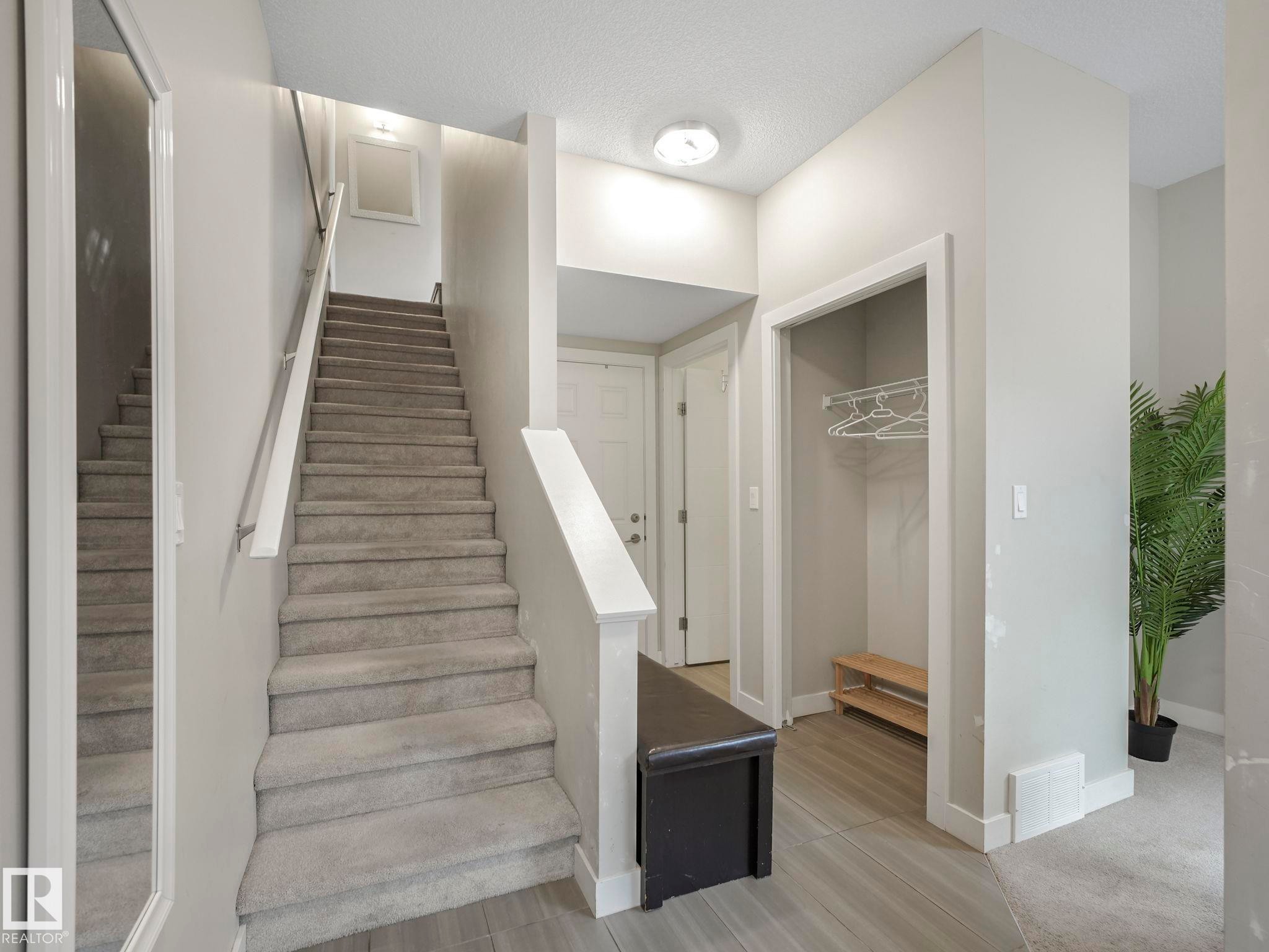 124 2560 Pegasus Boulevard, Edmonton, AB - Indoor Photo Showing Other Room