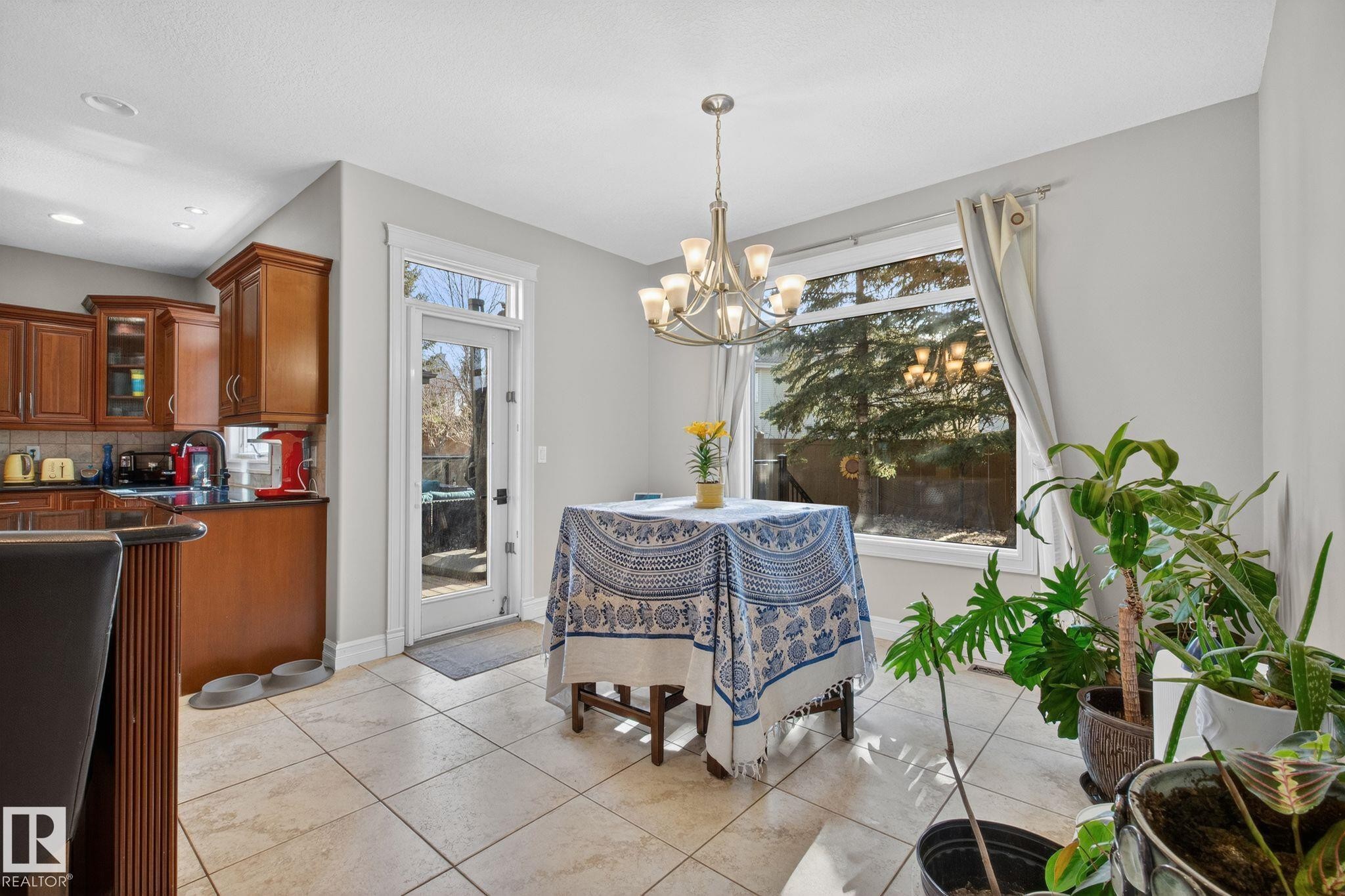 918 Hollingsworth Bend, Edmonton, AB - Indoor