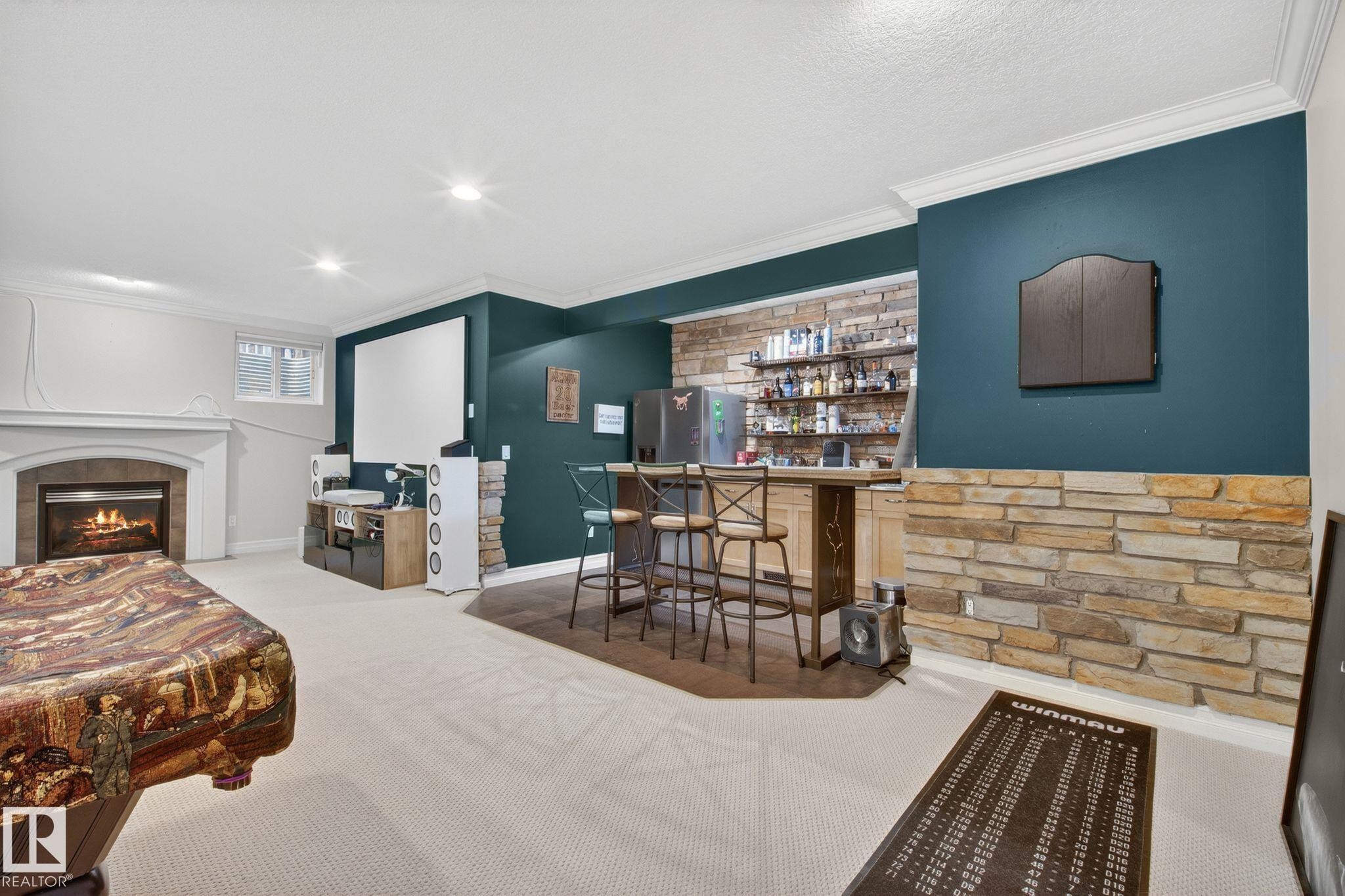918 Hollingsworth Bend, Edmonton, AB - Indoor With Fireplace