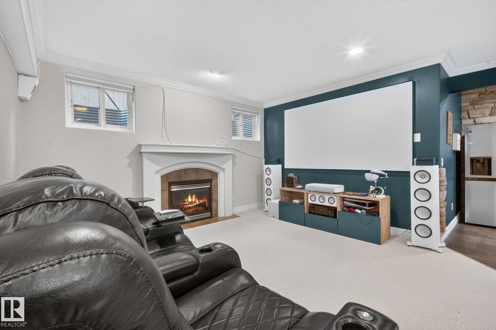 918 Hollingsworth Bend, Edmonton, AB - Indoor With Fireplace