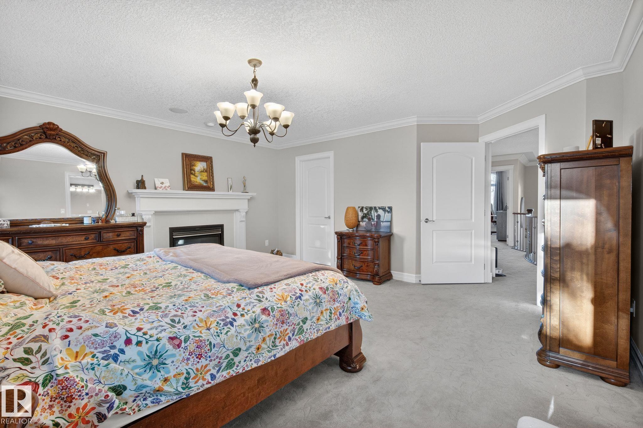 918 Hollingsworth Bend, Edmonton, AB - Indoor Photo Showing Bedroom