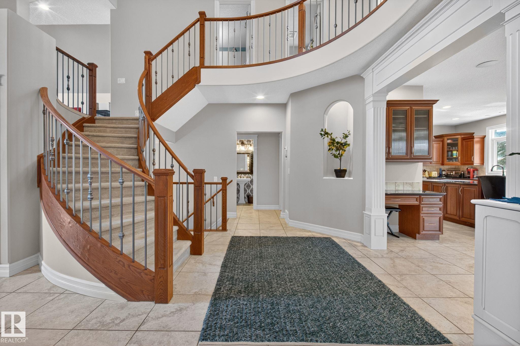 918 Hollingsworth Bend, Edmonton, AB - Indoor Photo Showing Other Room