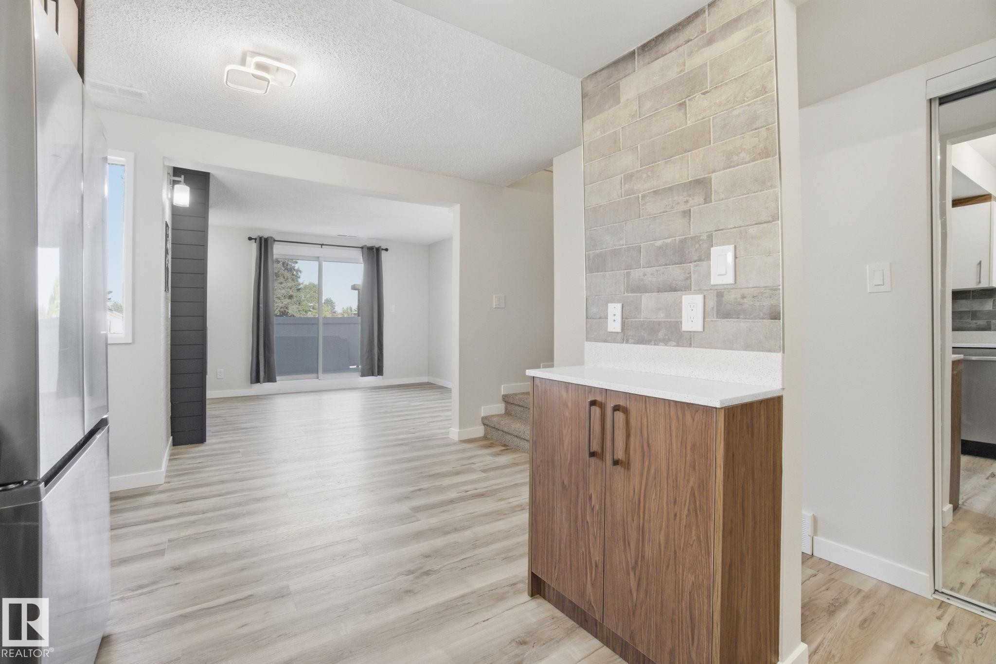 71 Lancaster Terrace, Edmonton, AB - Indoor Photo Showing Other Room