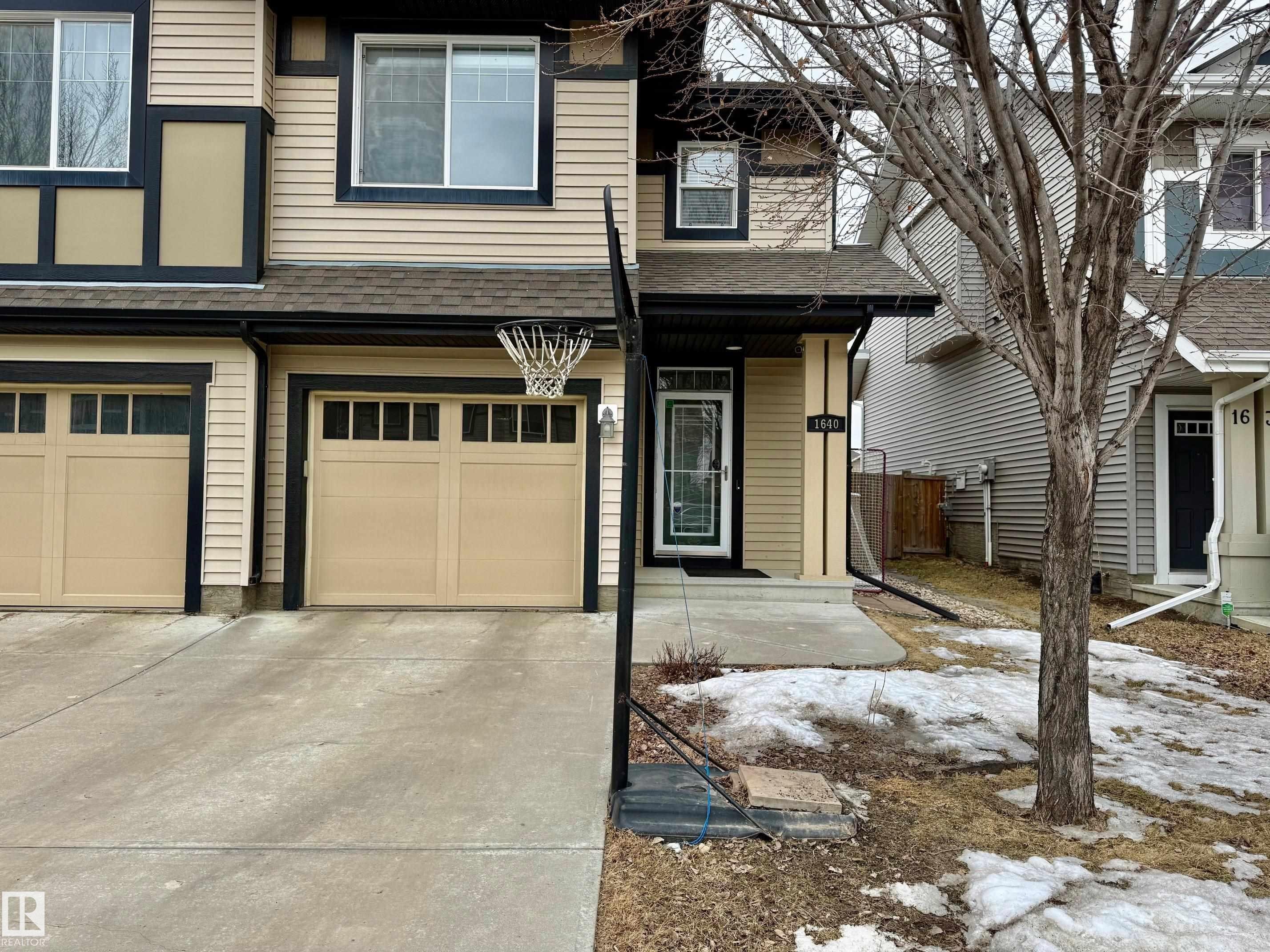 1640 Chapman Way, Edmonton, AB