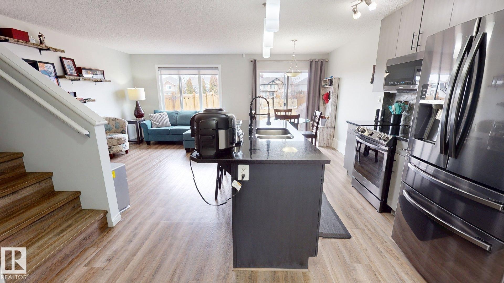 1640 Chapman Way, Edmonton, AB