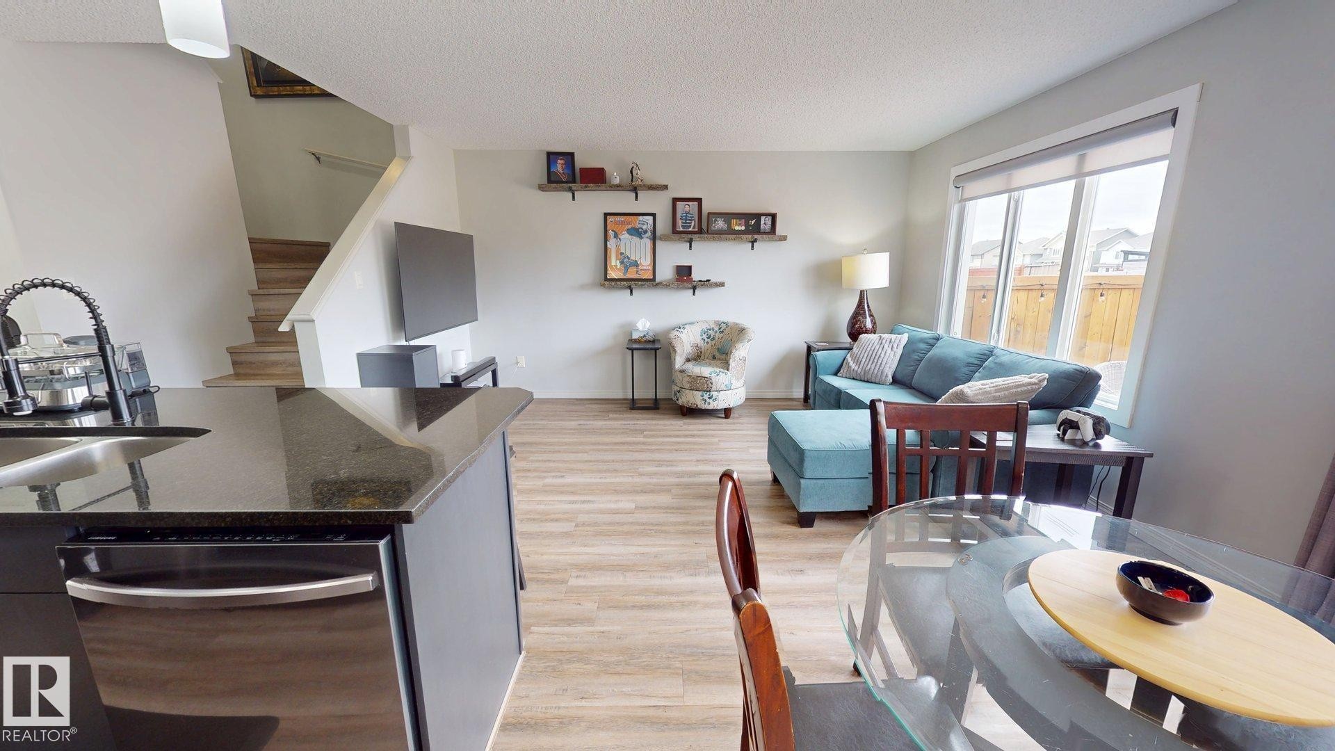 1640 Chapman Way, Edmonton, AB