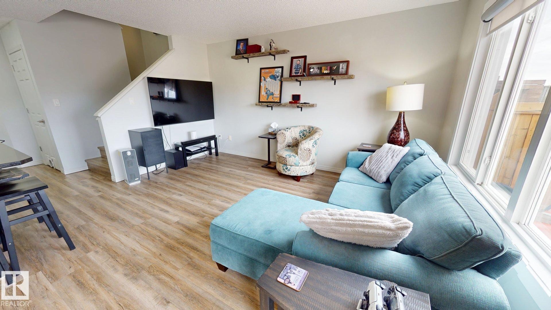 1640 Chapman Way, Edmonton, AB