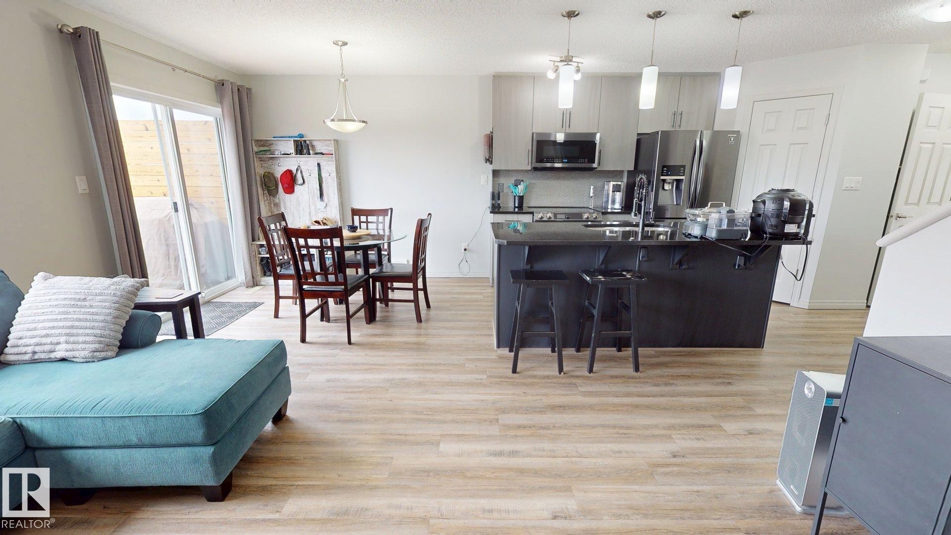 1640 Chapman Way, Edmonton, AB
