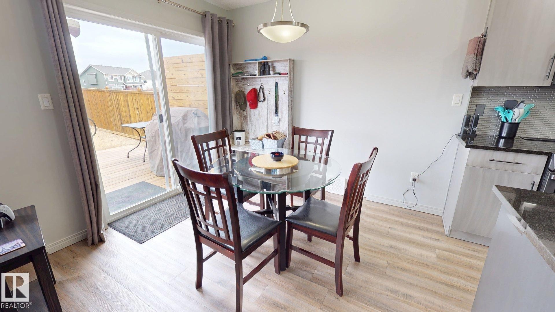 1640 Chapman Way, Edmonton, AB