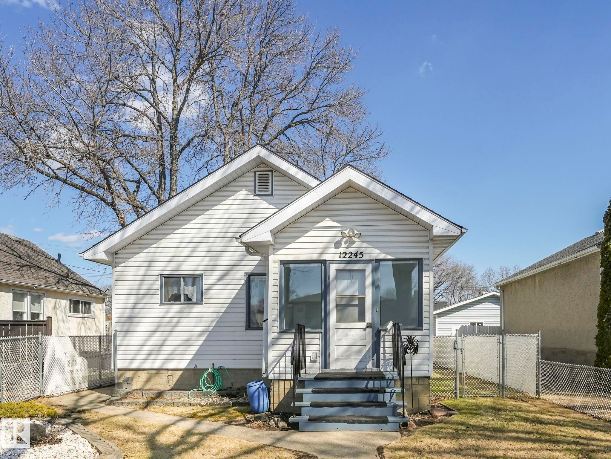 12245 96 Street, Edmonton, AB - Outdoor