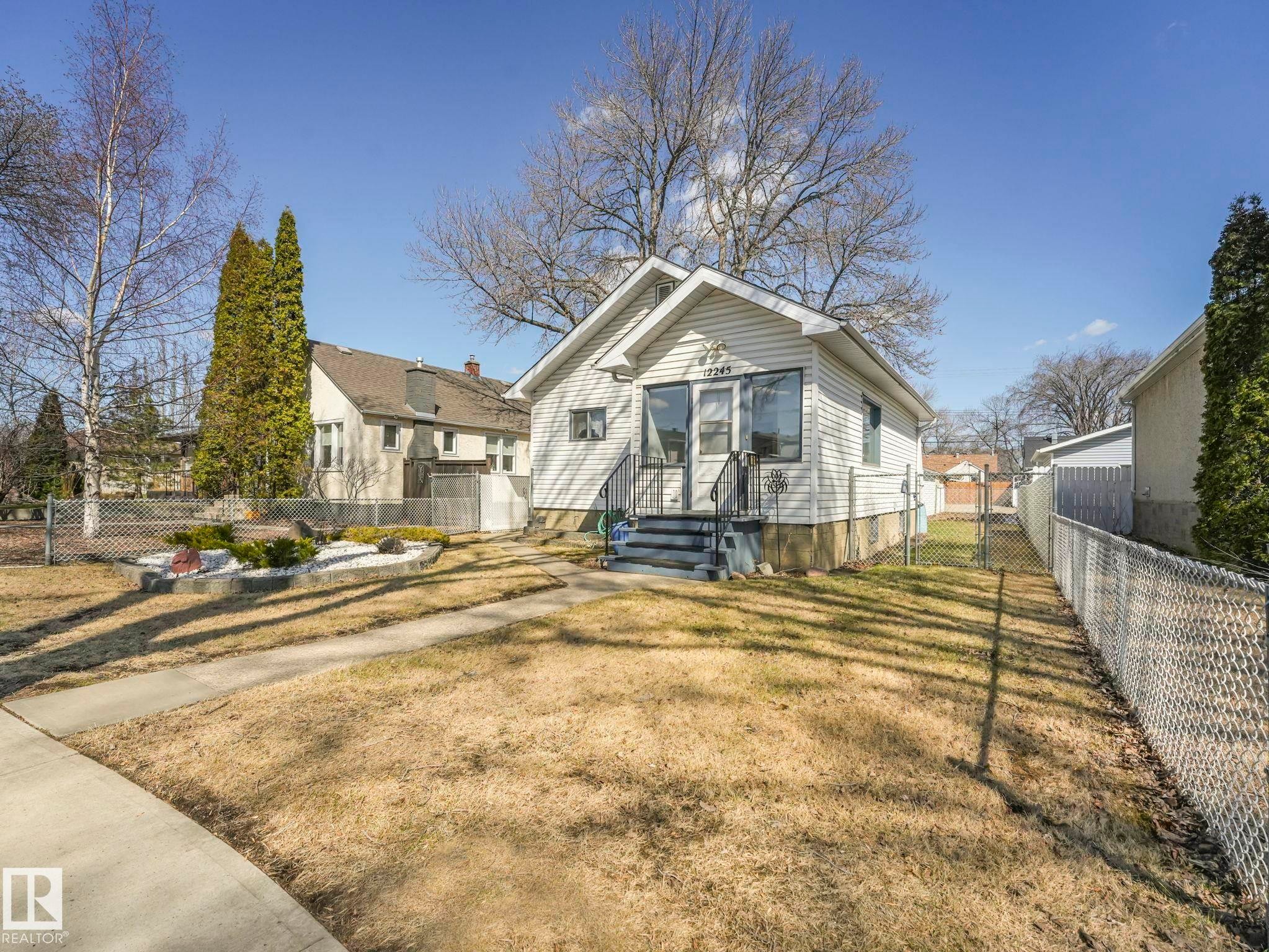 12245 96 Street, Edmonton, AB - Outdoor