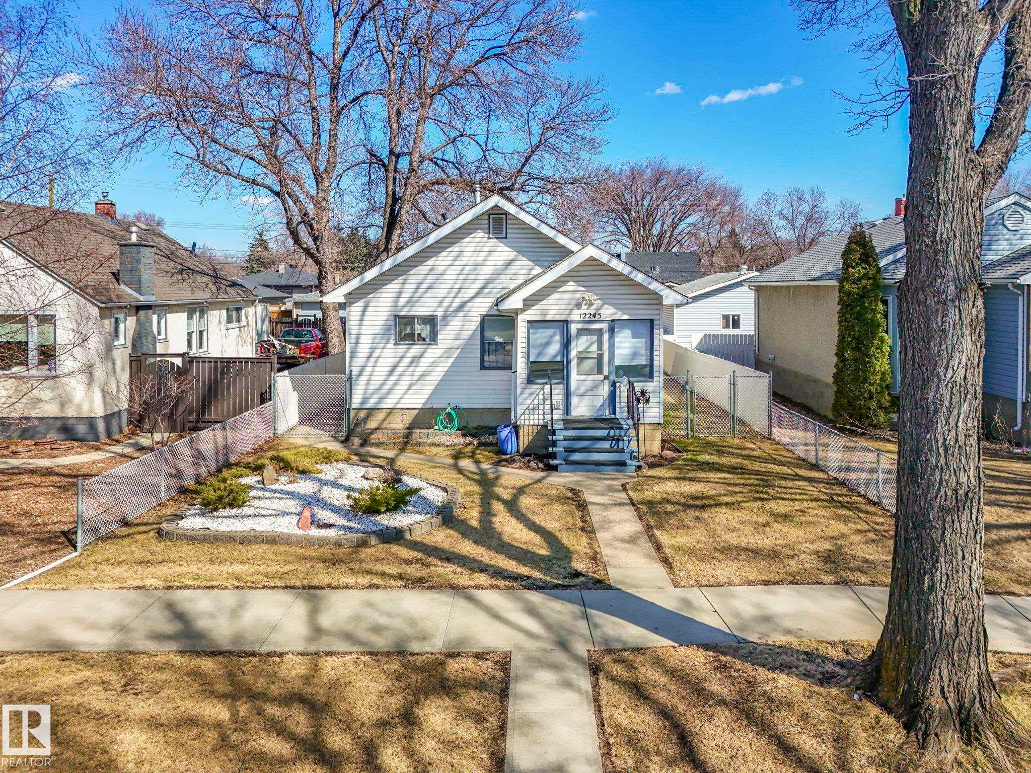 12245 96 Street, Edmonton, AB - Outdoor