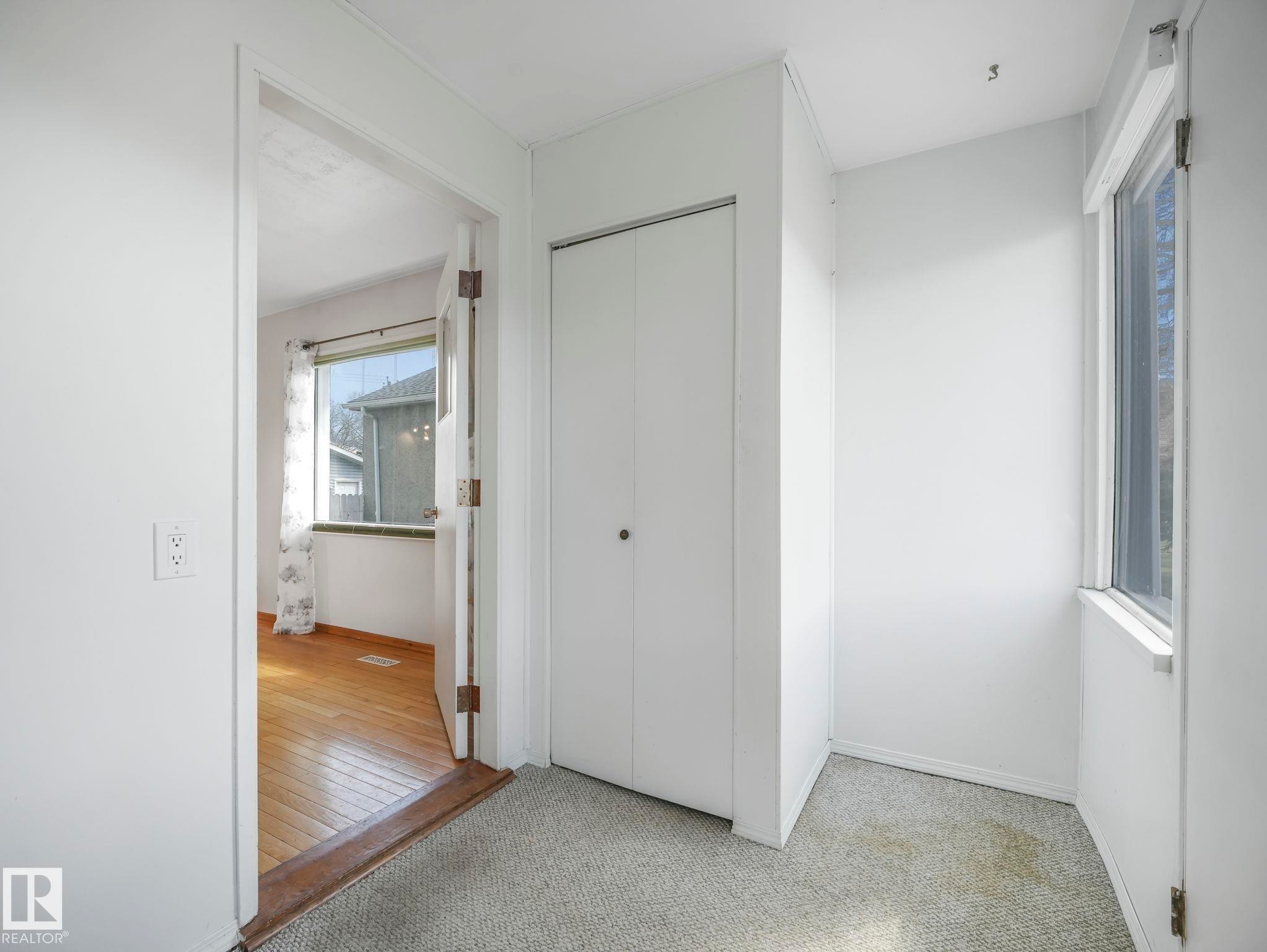 12245 96 Street, Edmonton, AB - Indoor Photo Showing Other Room