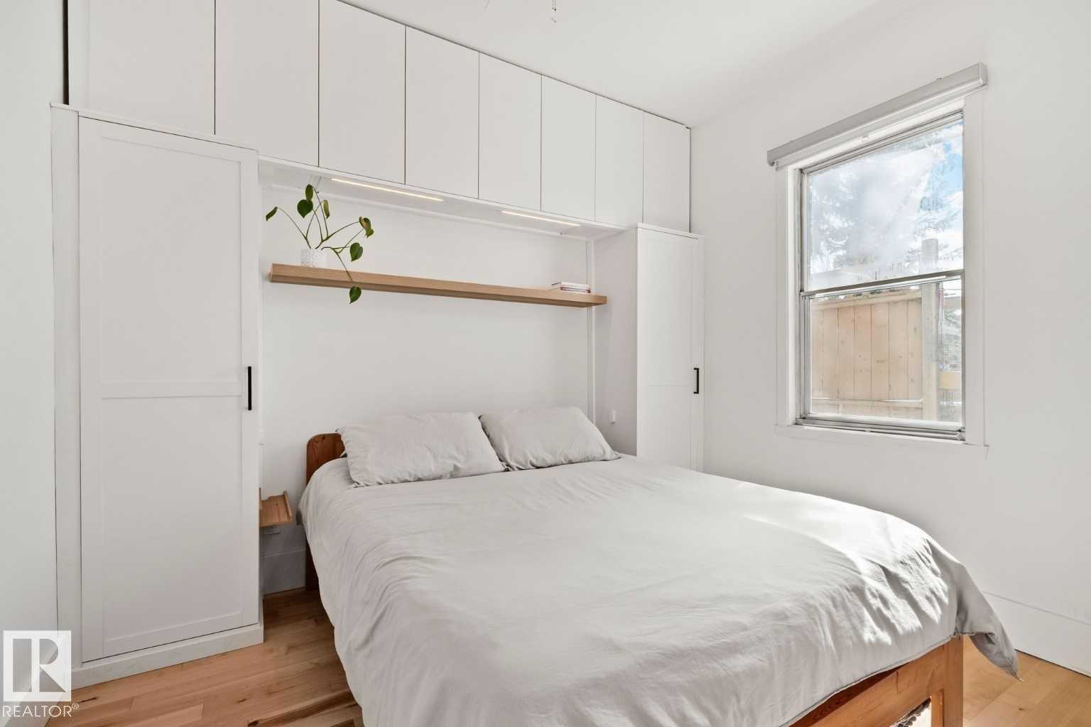 5015 49 Avenue, Onoway, AB - Indoor Photo Showing Bedroom