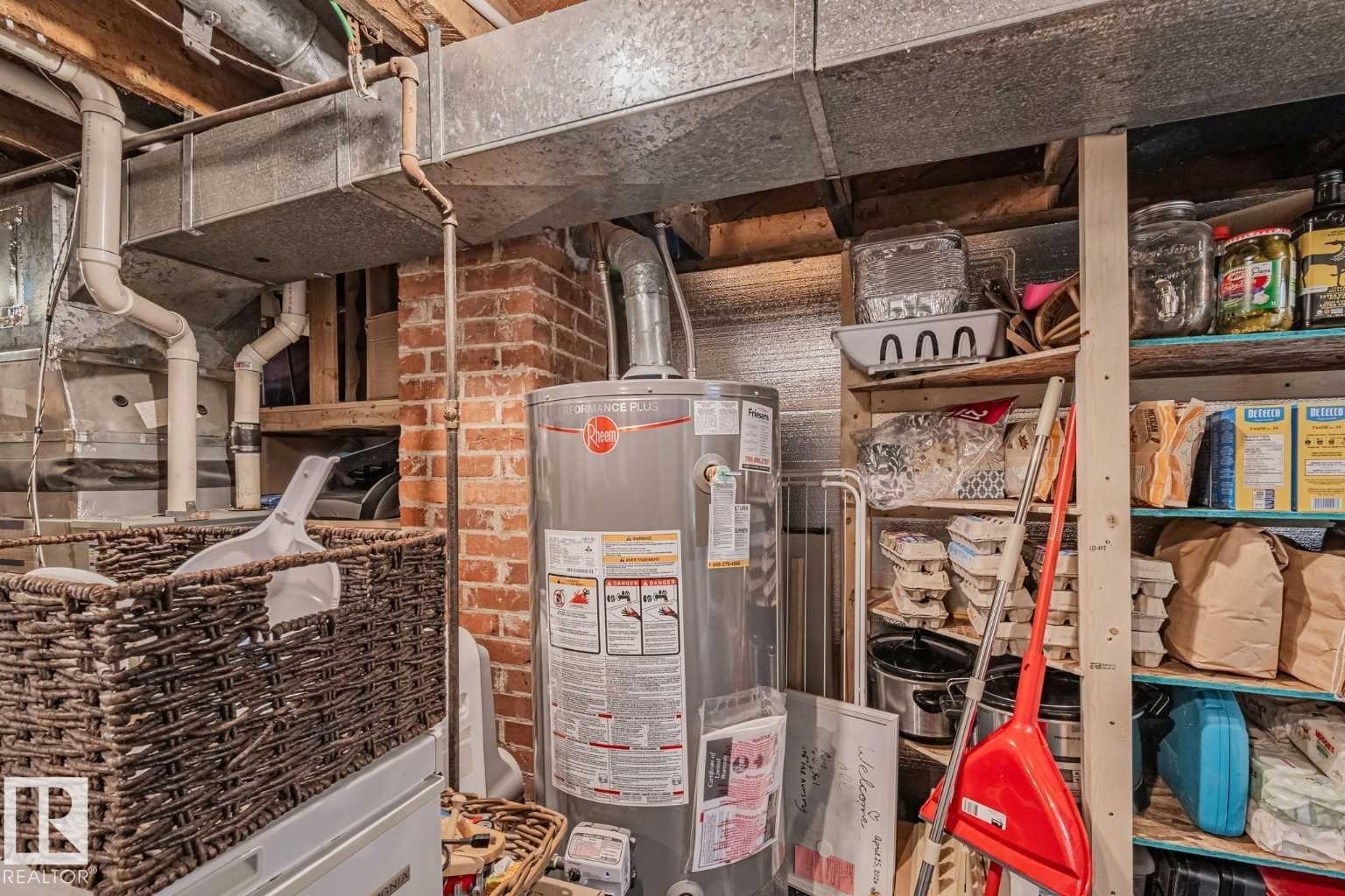 5015 49 Avenue, Onoway, AB - Indoor Photo Showing Basement