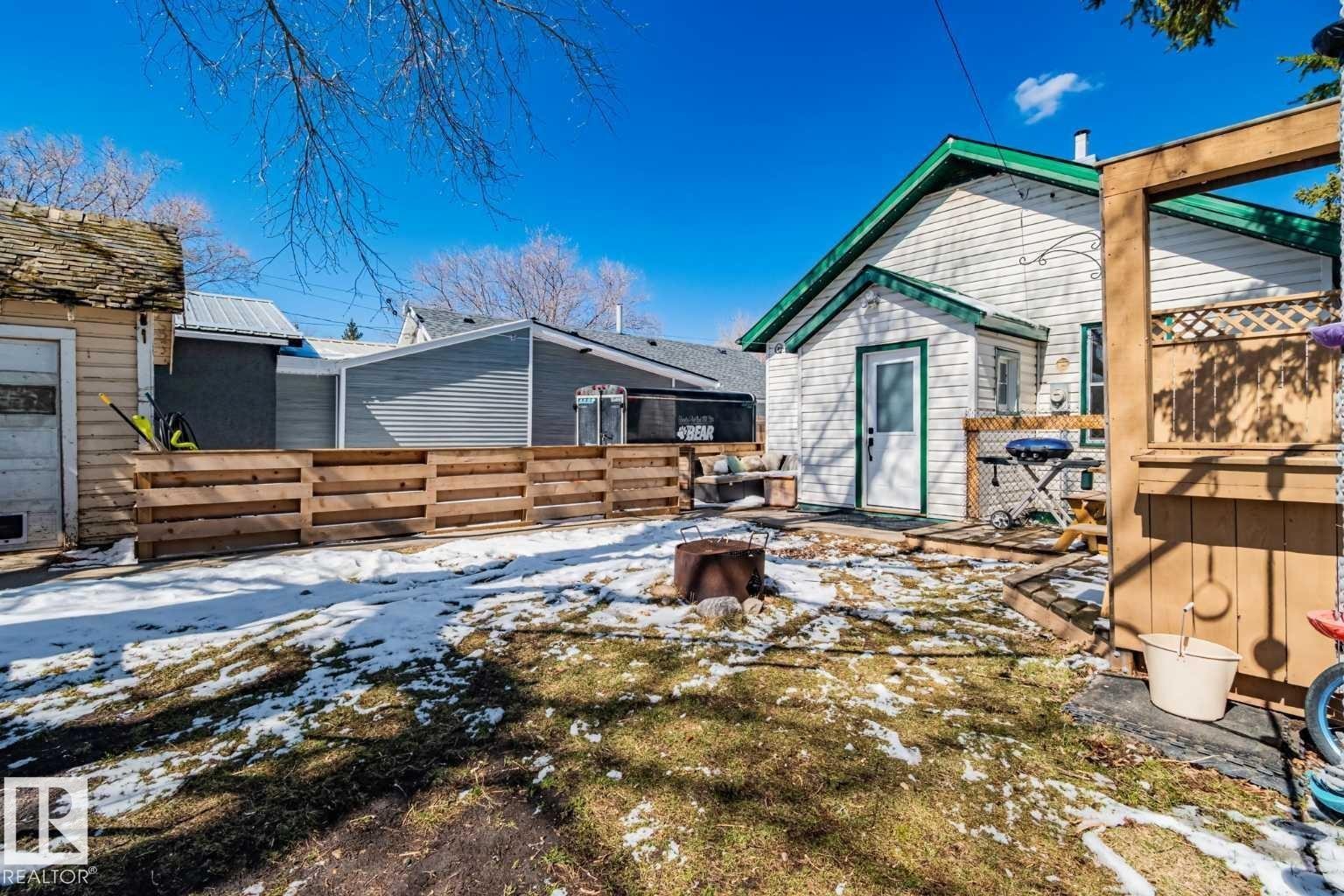 5015 49 Avenue, Onoway, AB - Outdoor With Deck Patio Veranda