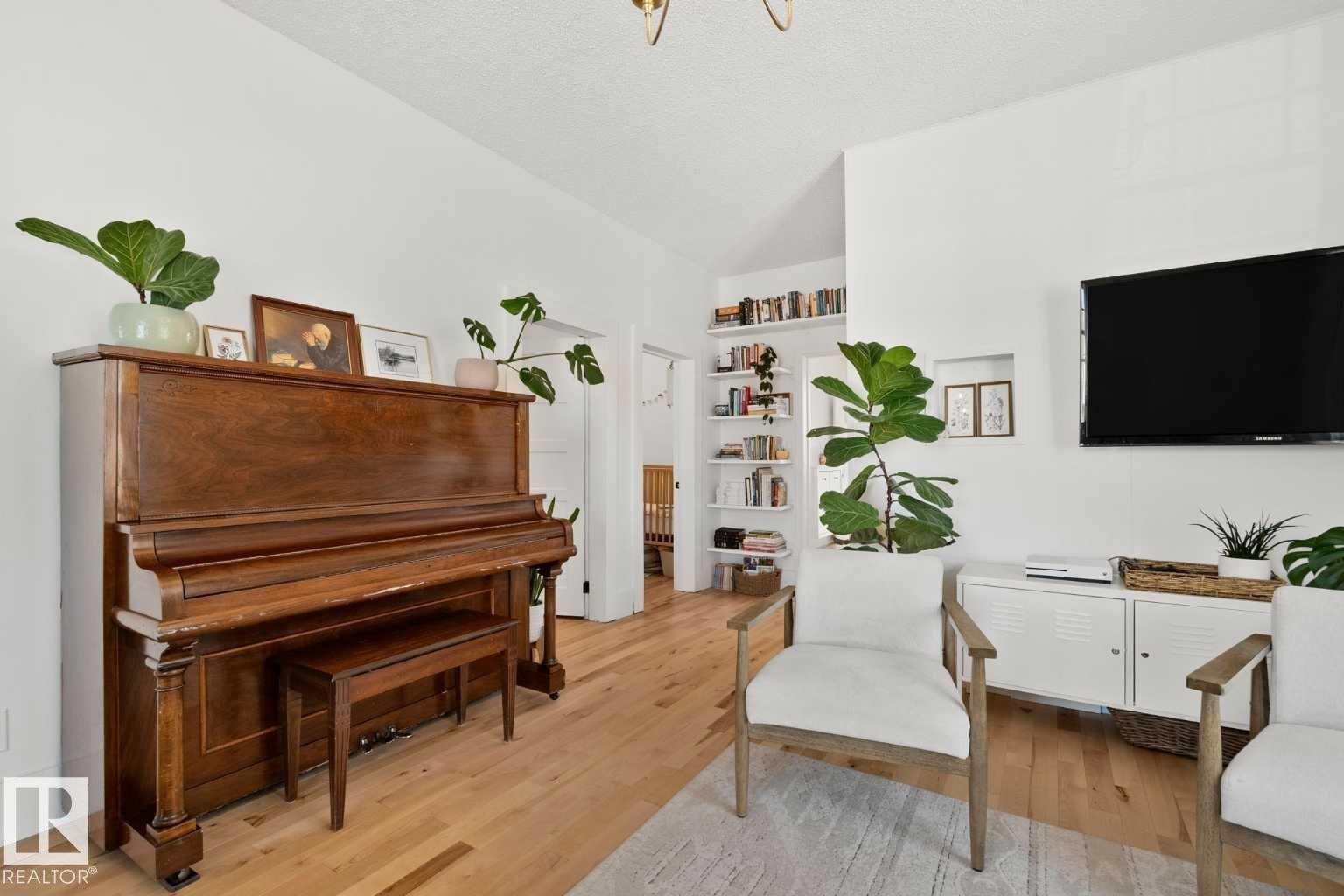 5015 49 Avenue, Onoway, AB - Indoor