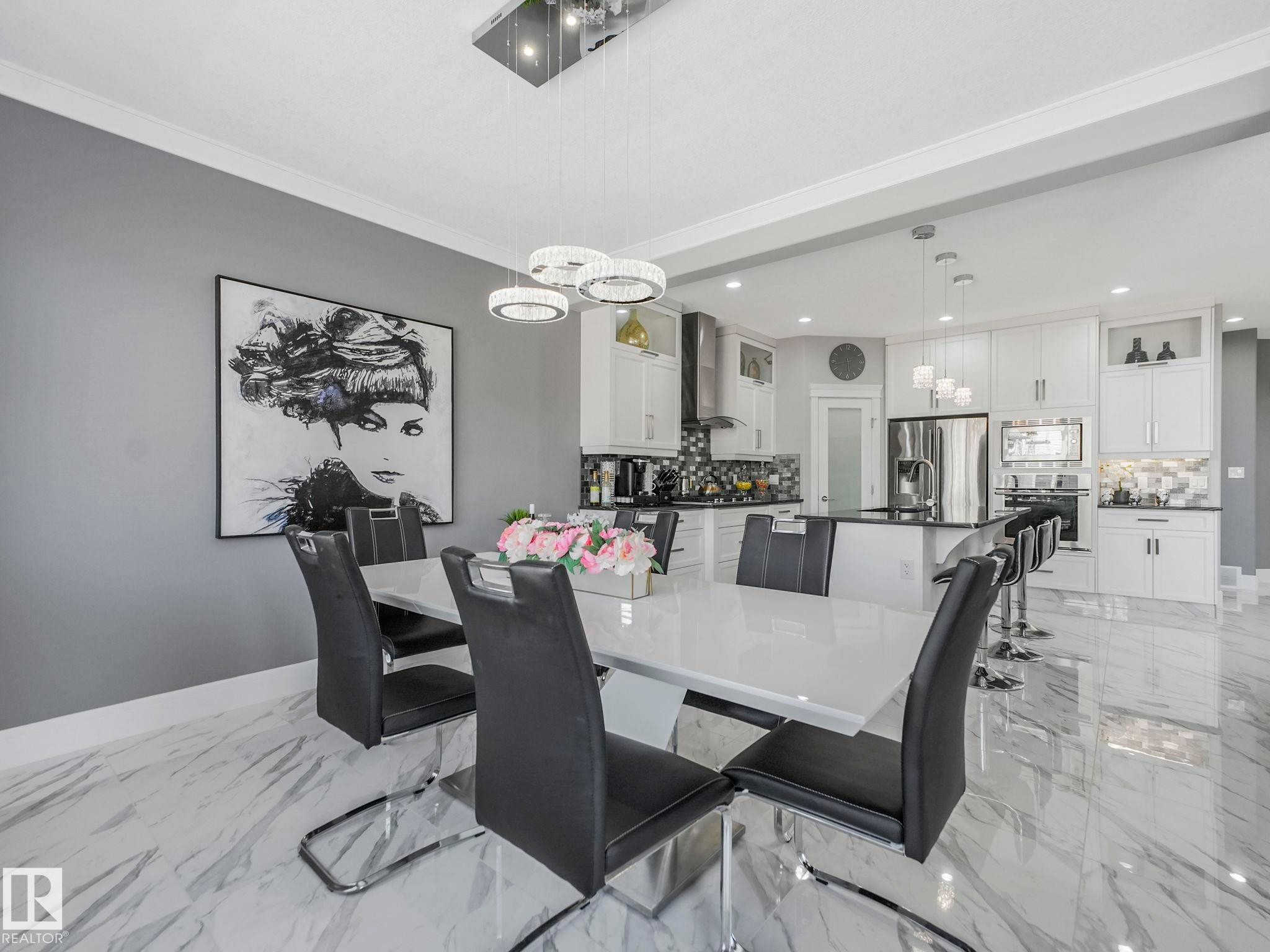 7532 173 Avenue, Edmonton, AB - Indoor Photo Showing Dining Room