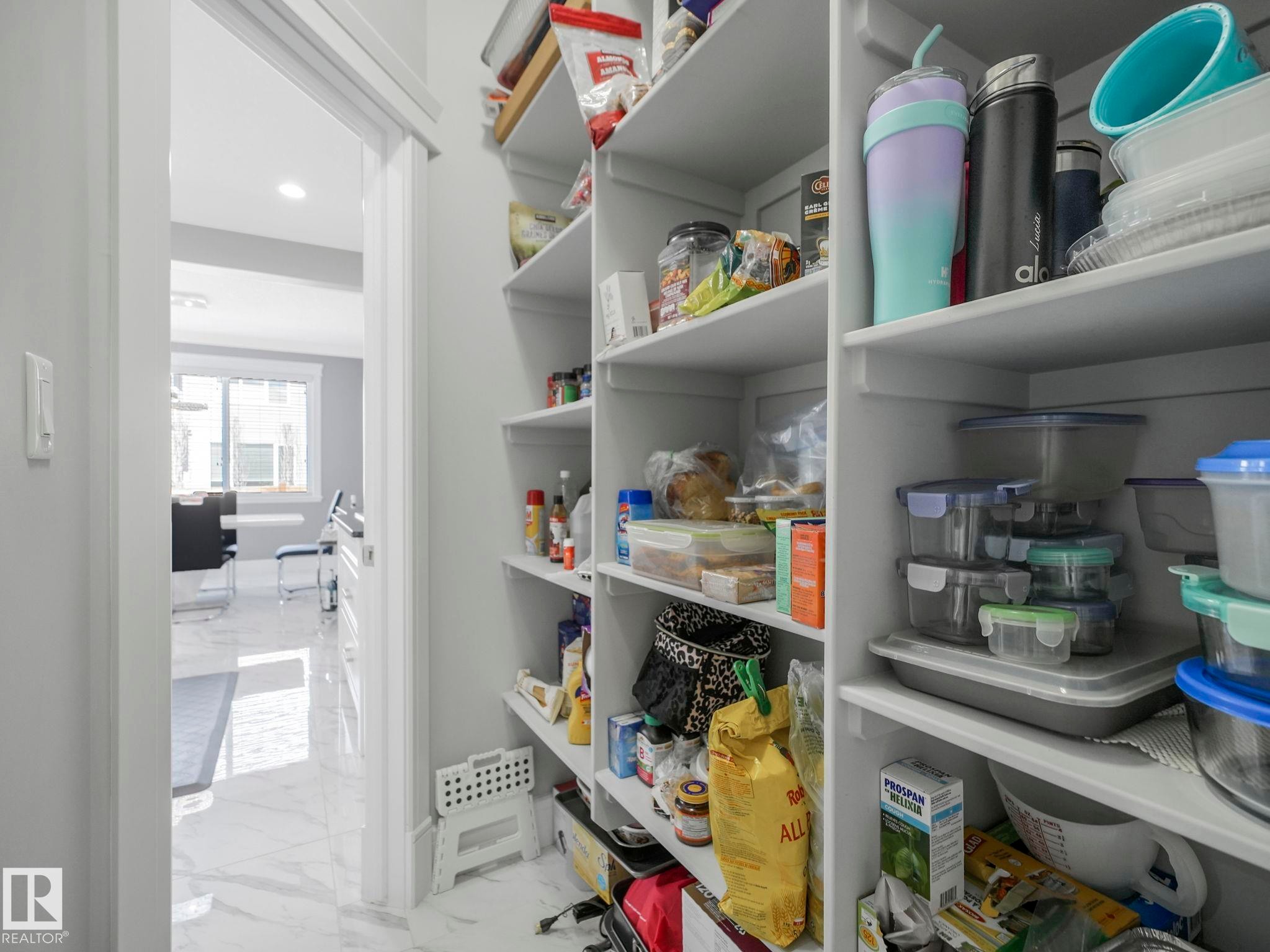 7532 173 Avenue, Edmonton, AB - Indoor