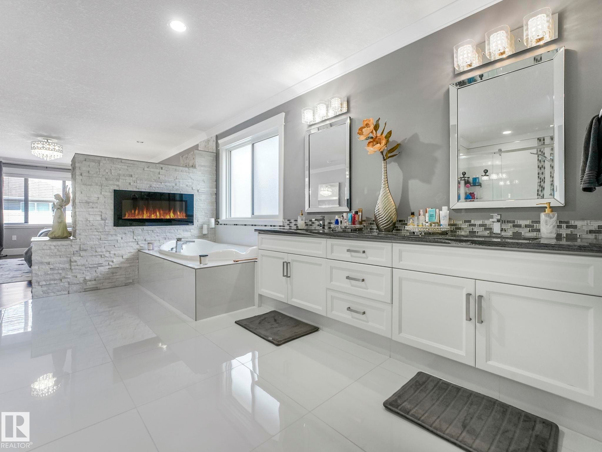7532 173 Avenue, Edmonton, AB - Indoor Photo Showing Bathroom With Fireplace