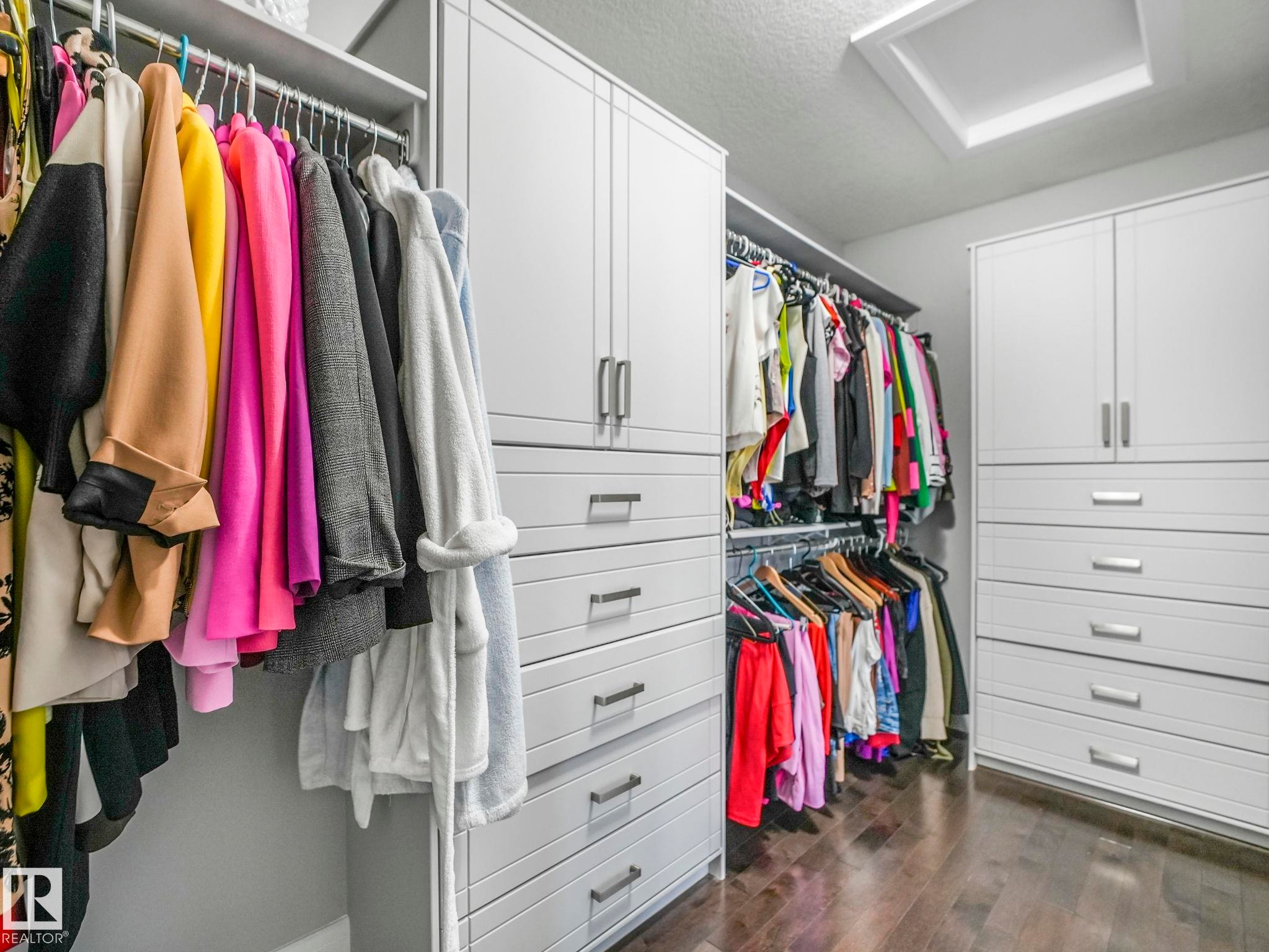 7532 173 Avenue, Edmonton, AB - Indoor With Storage