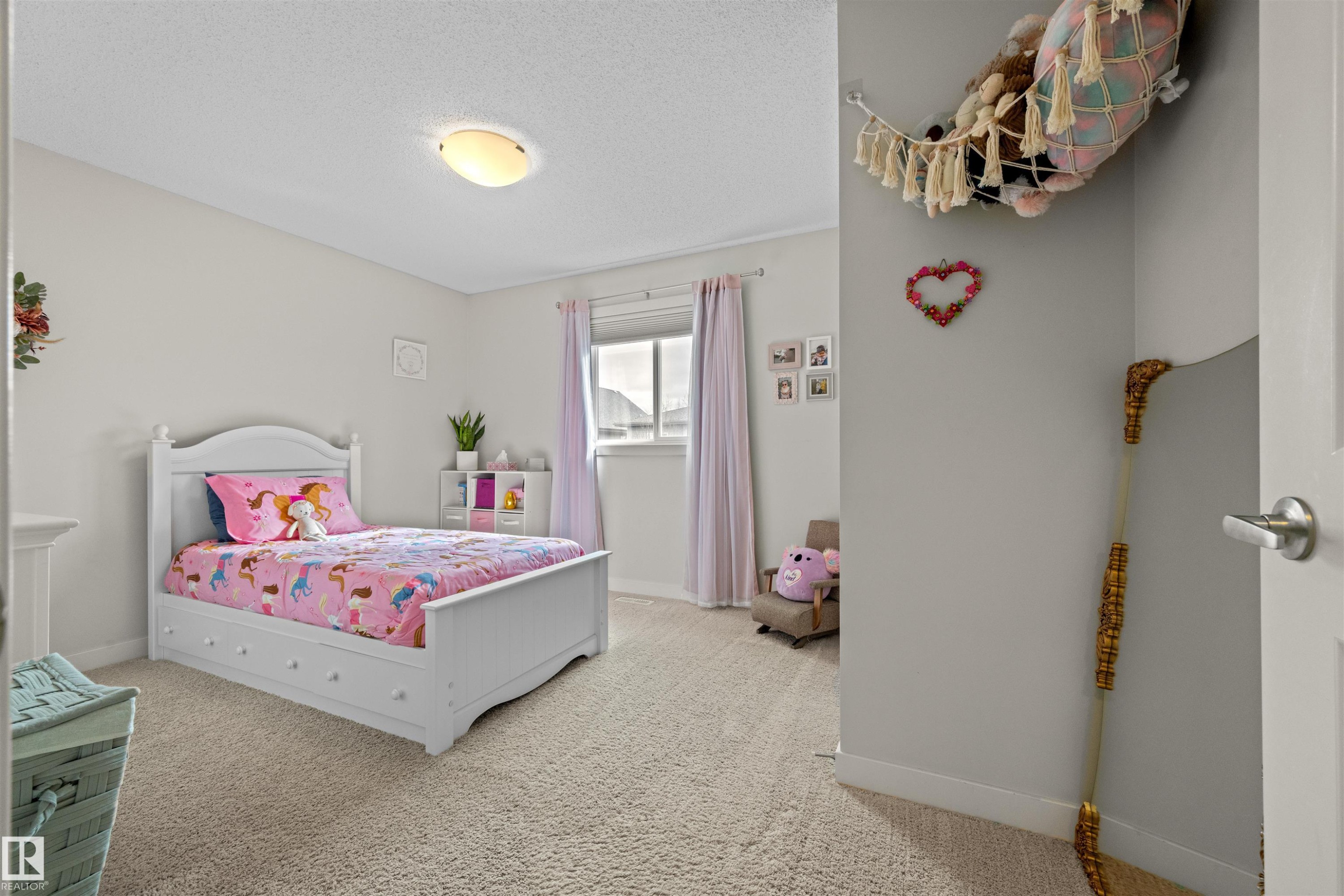 12927 202 Street, Edmonton, AB - Indoor Photo Showing Bedroom