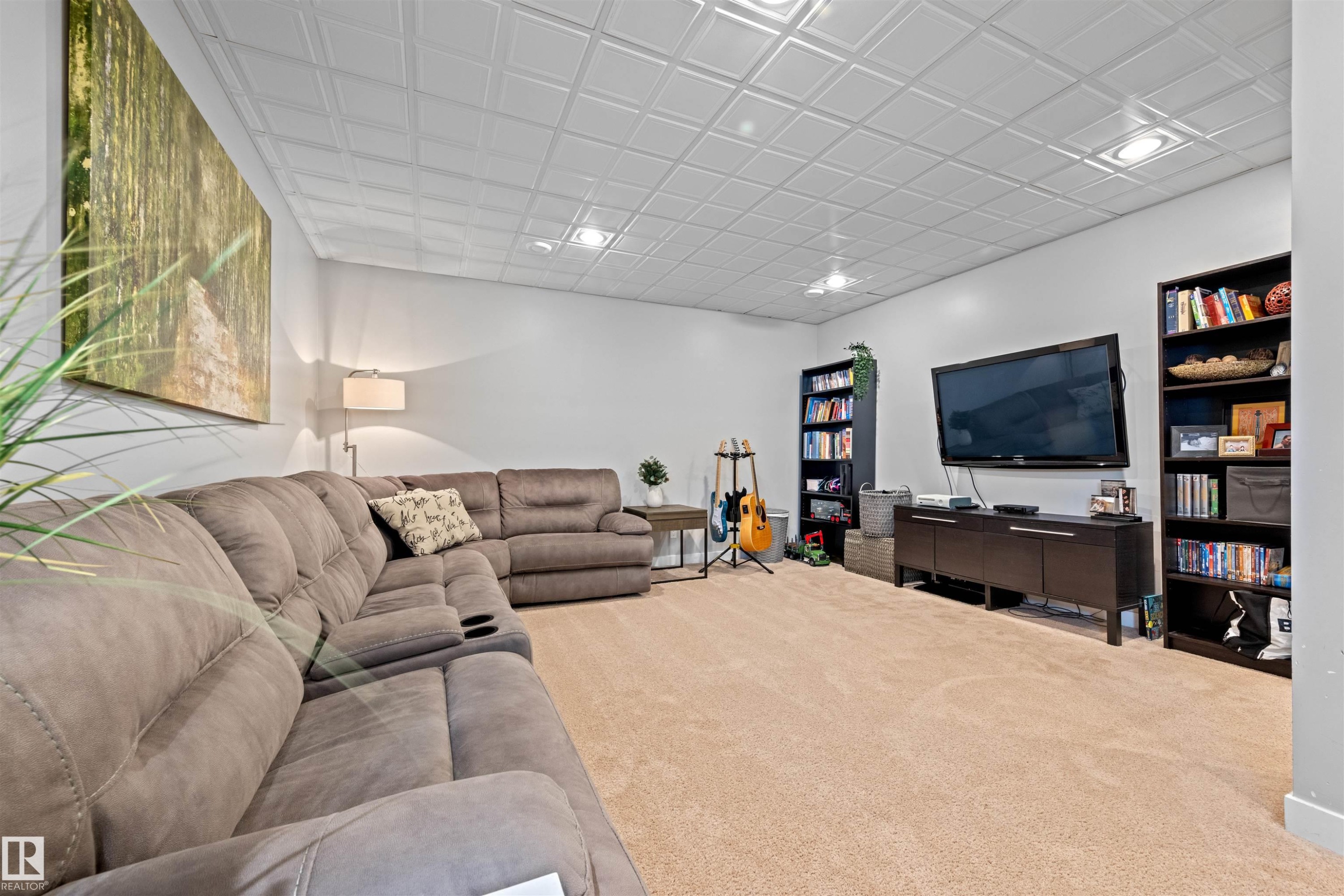 12927 202 Street, Edmonton, AB - Indoor