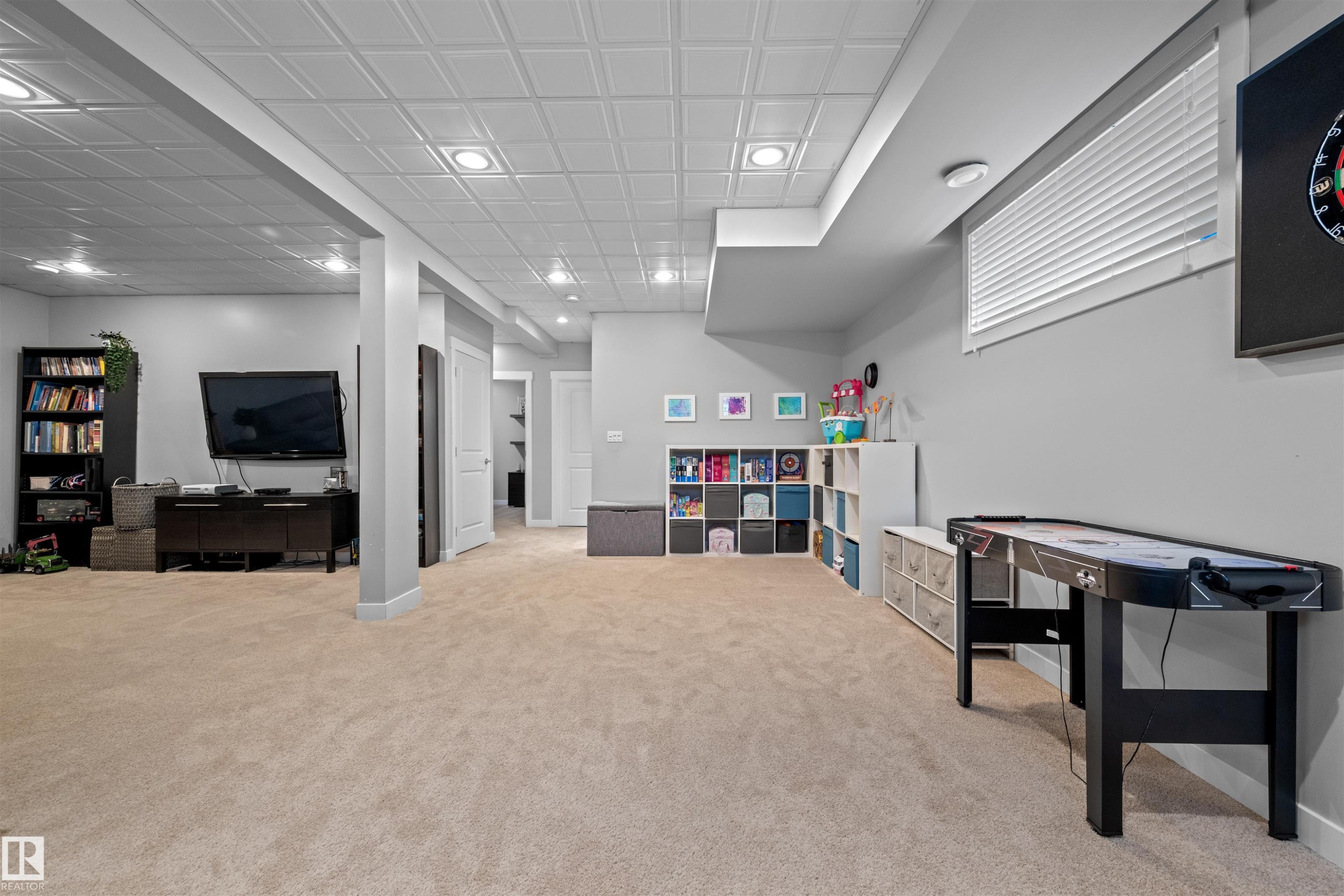 12927 202 Street, Edmonton, AB - Indoor