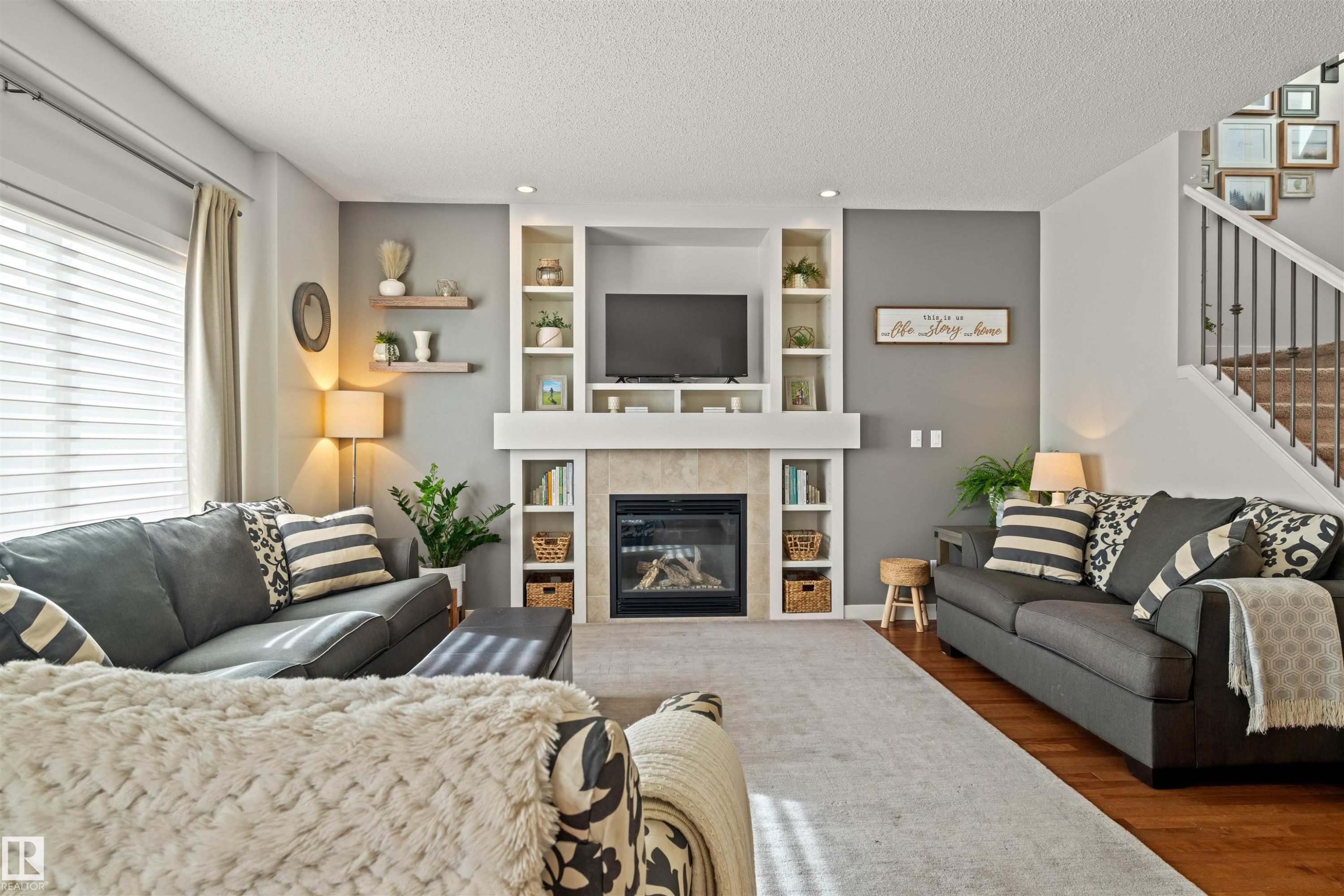 12927 202 Street, Edmonton, AB - Indoor Photo Showing Living Room With Fireplace