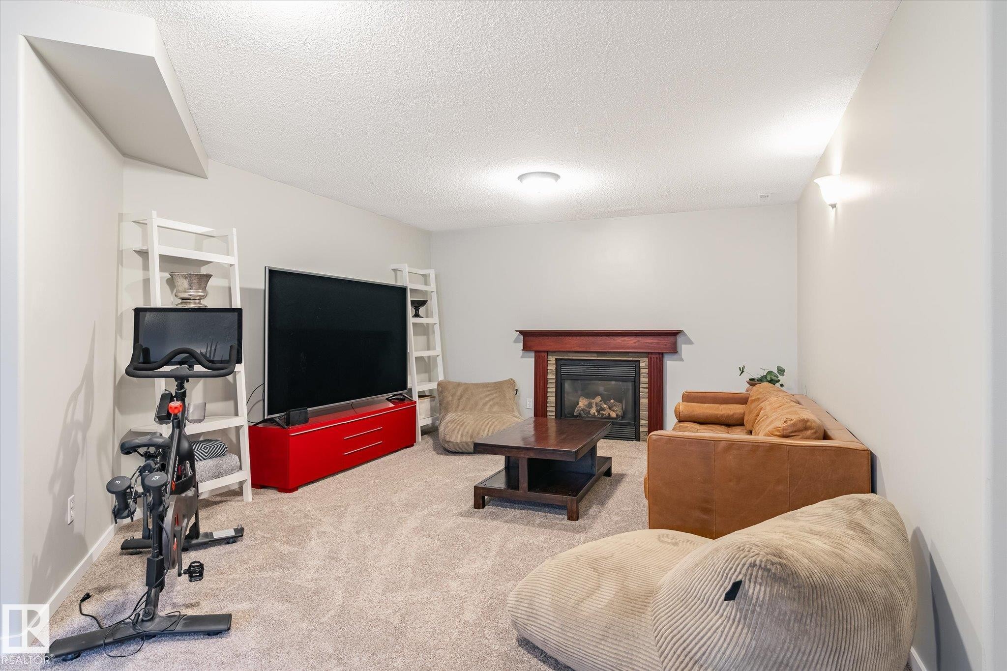 40 Dunfield Crescent, St. Albert, AB - Indoor With Fireplace