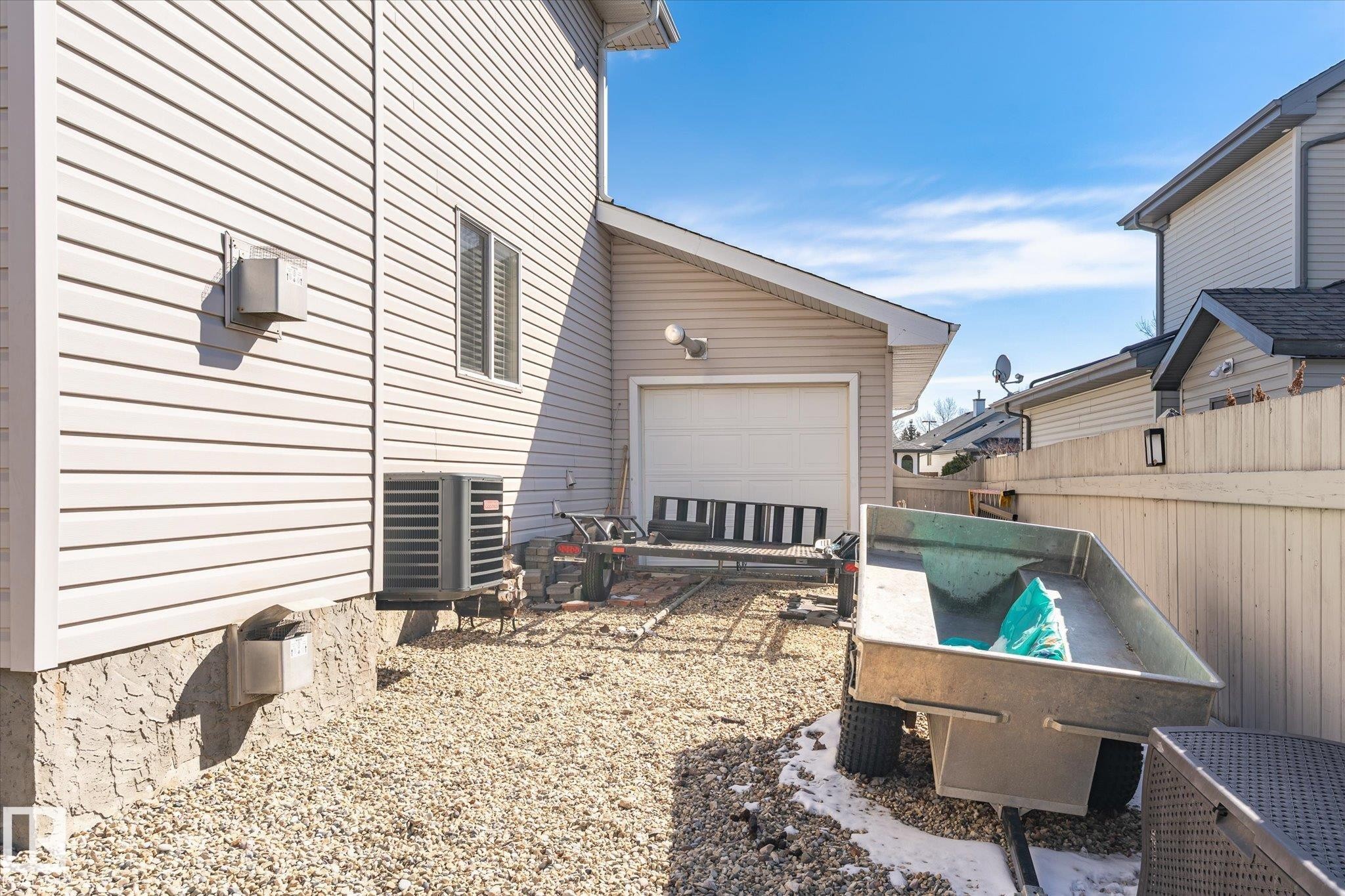 40 Dunfield Crescent, St. Albert, AB - Outdoor With Exterior