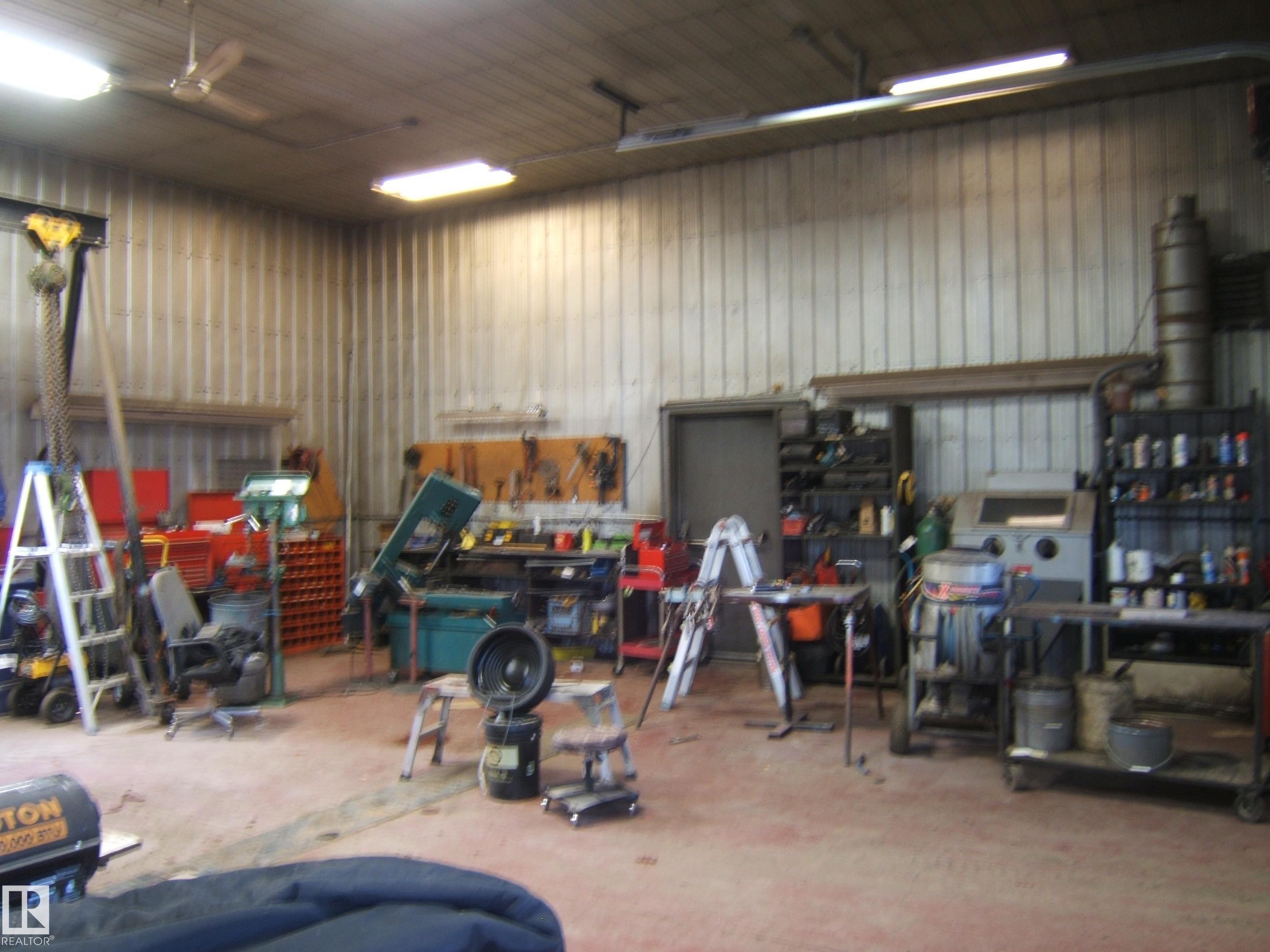 Image quality insufficient for description - 123064 Hwy 45, Rural Two Hills County, AB