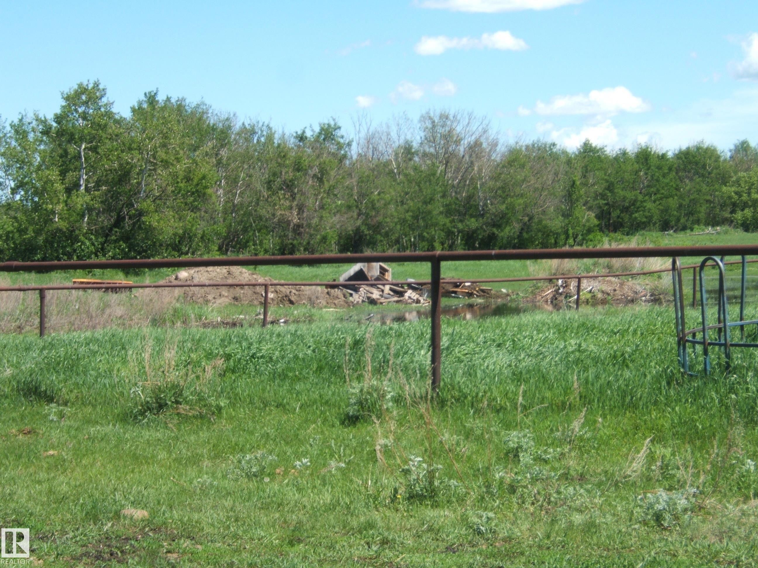 Image quality insufficient for description - 123064 Hwy 45, Rural Two Hills County, AB